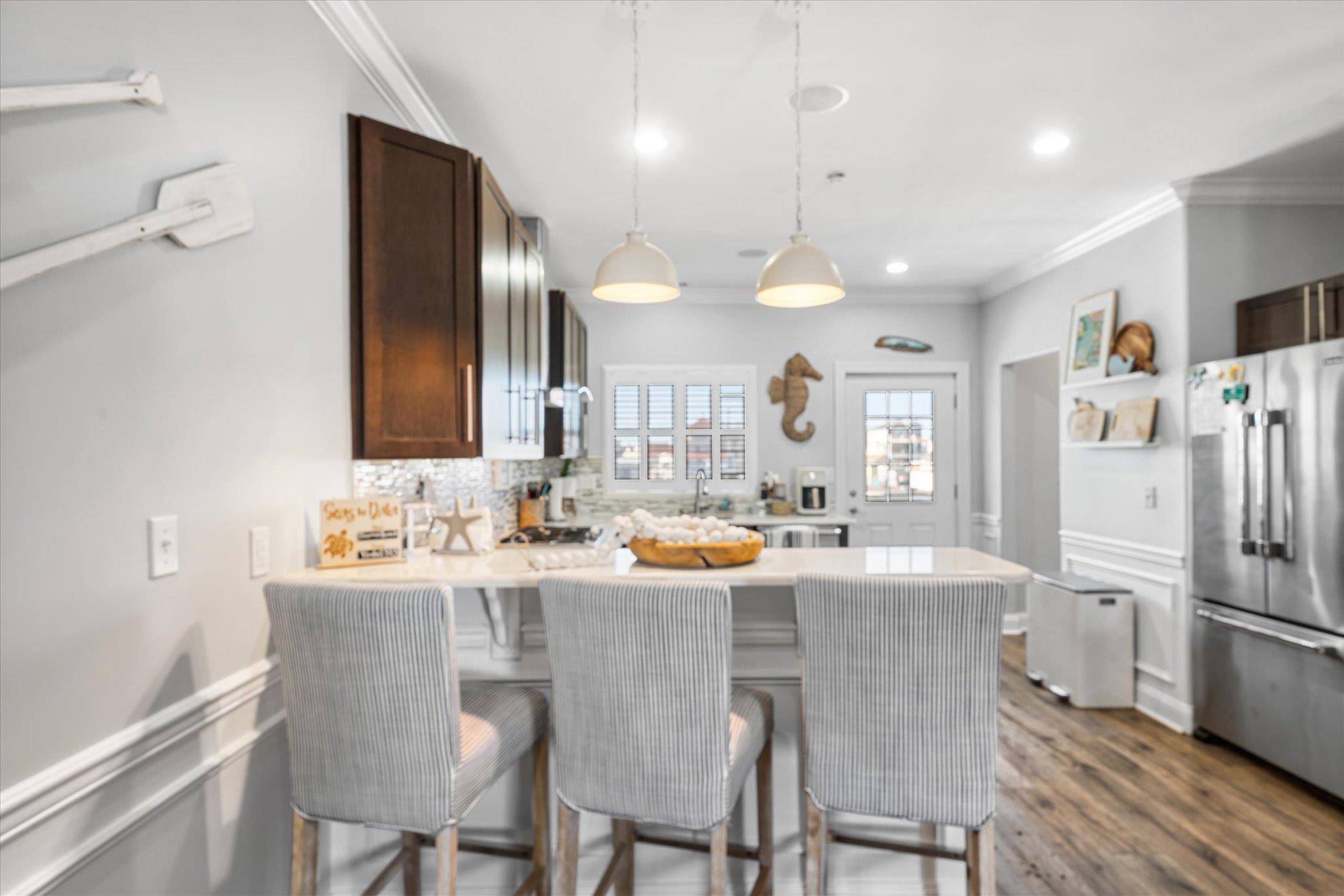 110 W Walnut Avenue