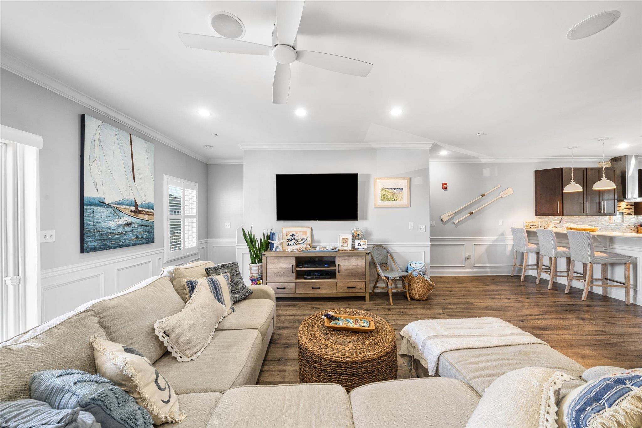 110 W Walnut Avenue