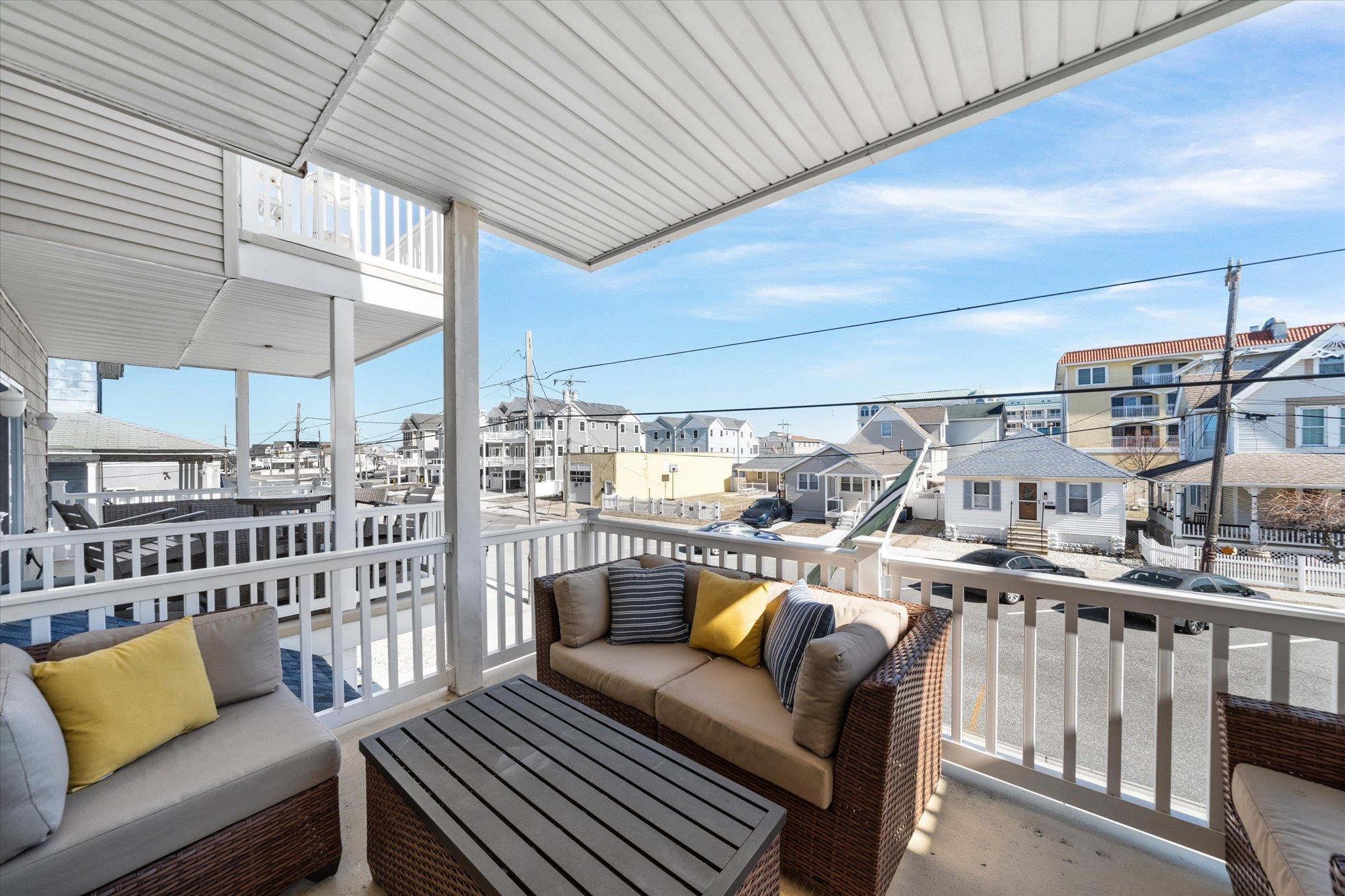 110 W Walnut Avenue