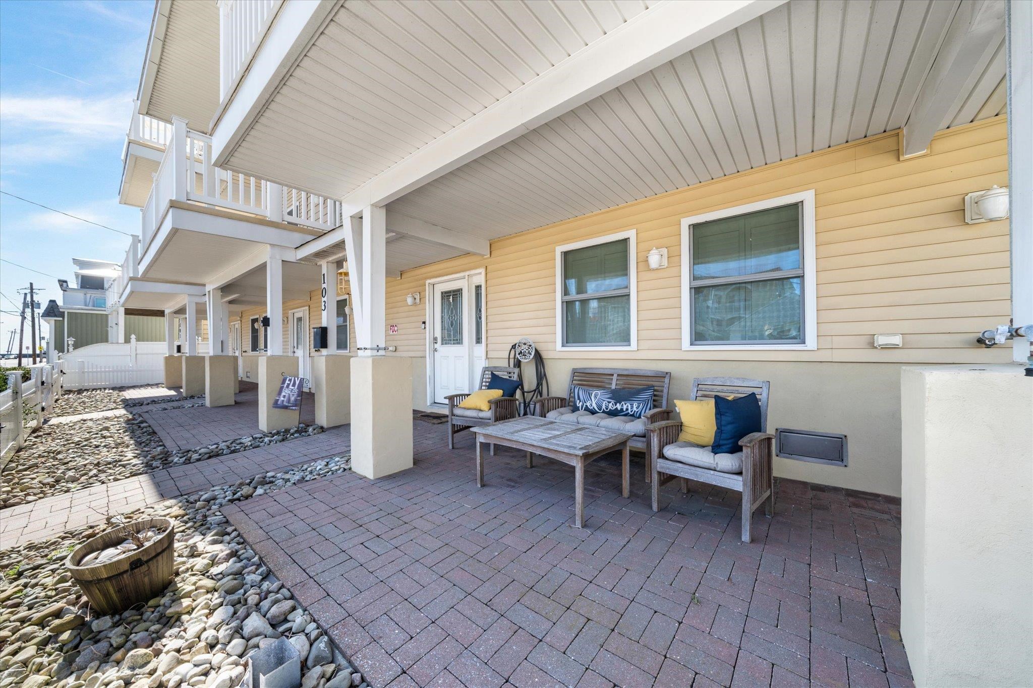110 W Walnut Avenue