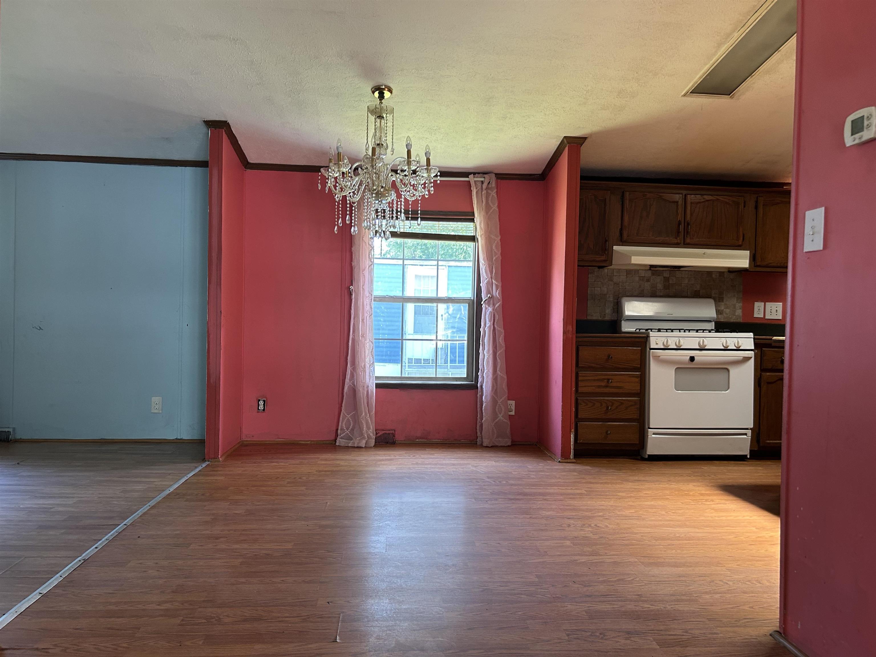 2528 Tilton Road - Picture 9