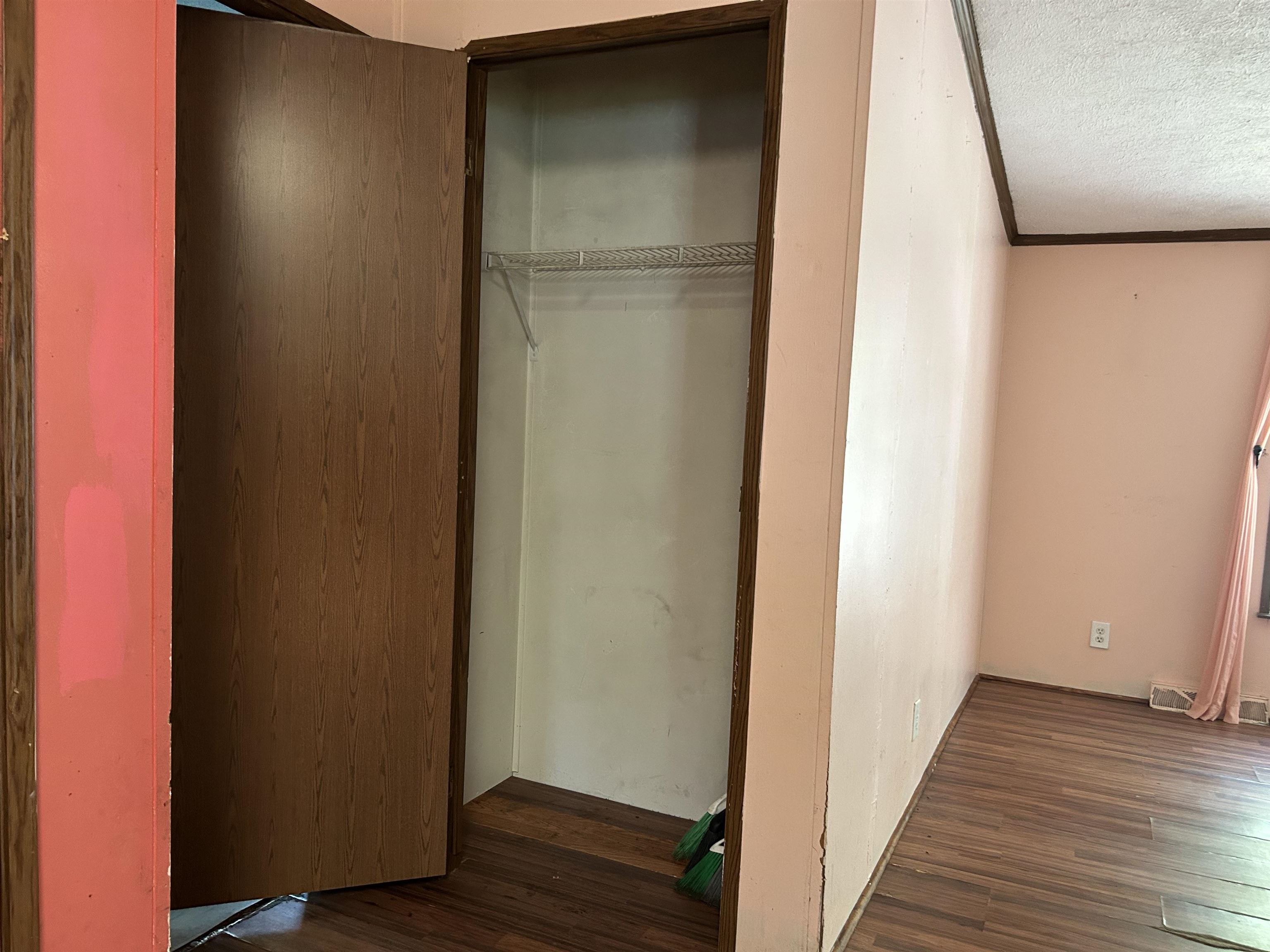 2528 Tilton Road - Picture 20