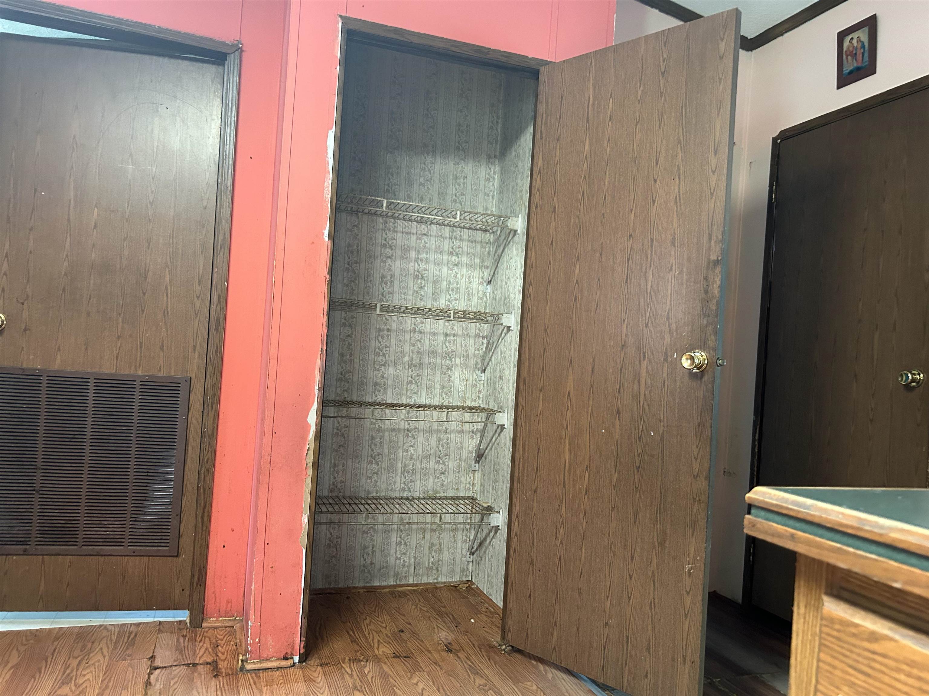 2528 Tilton Road - Picture 26