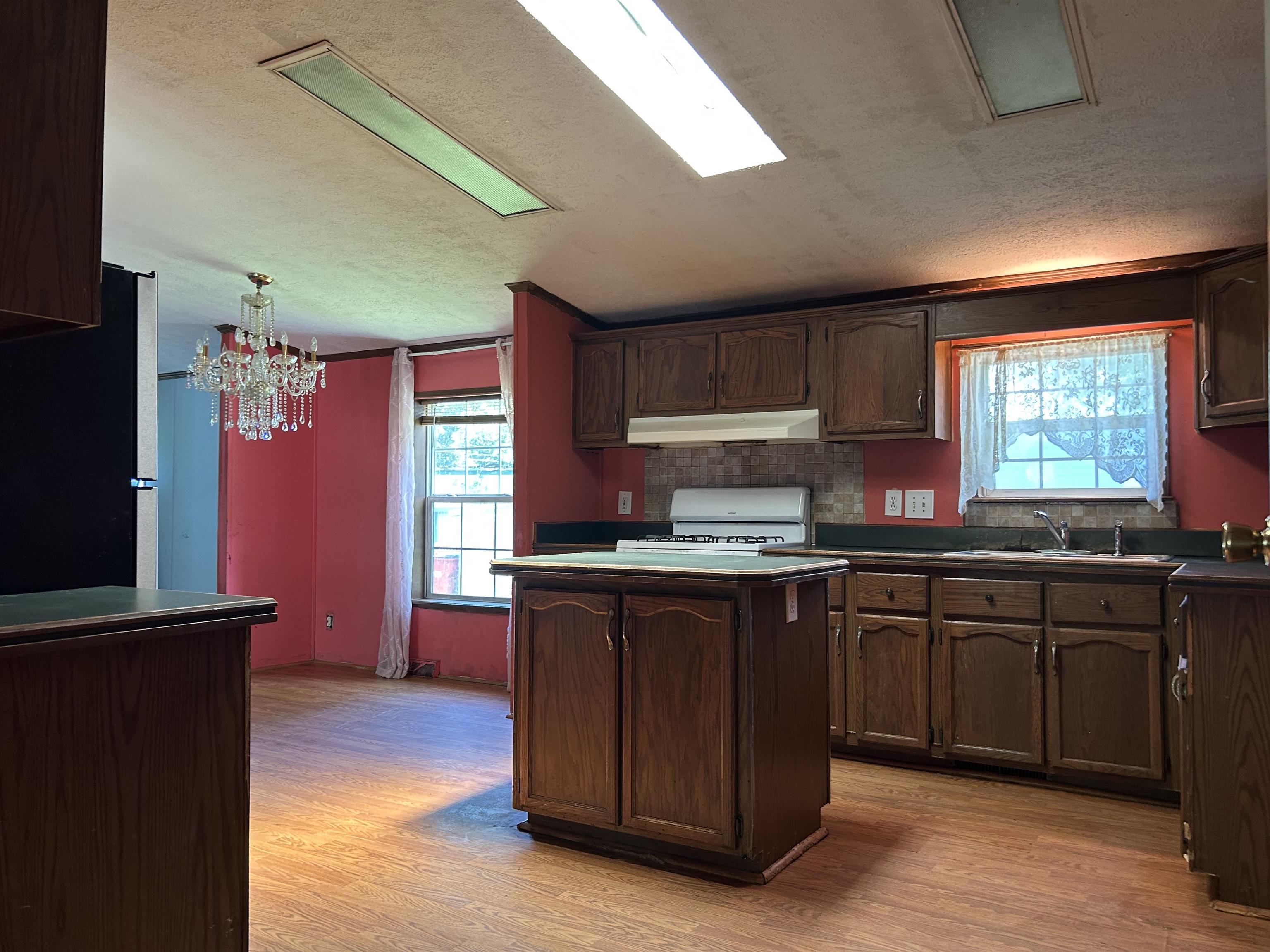 2528 Tilton Road - Picture 7