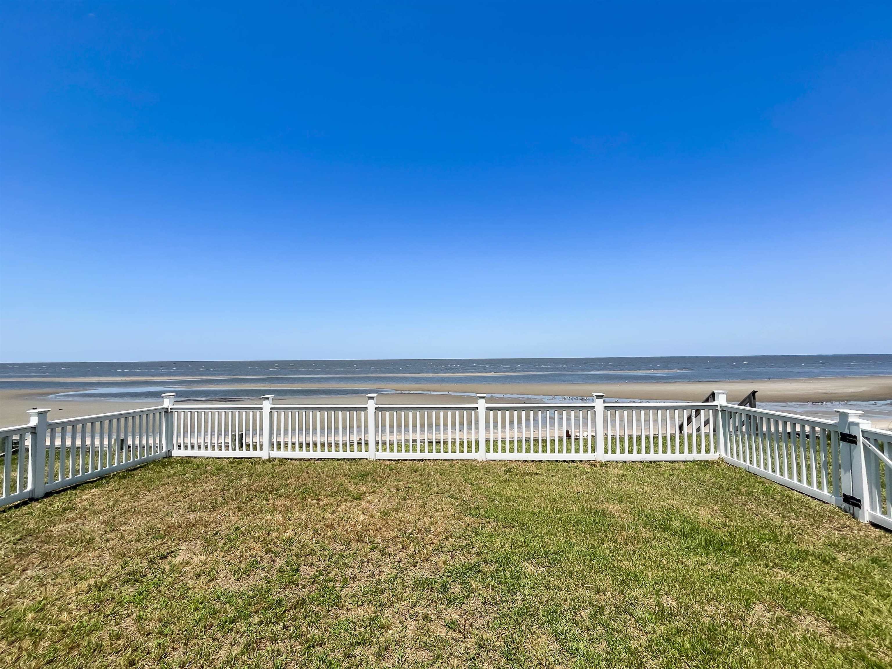 6 Pierces Point Road