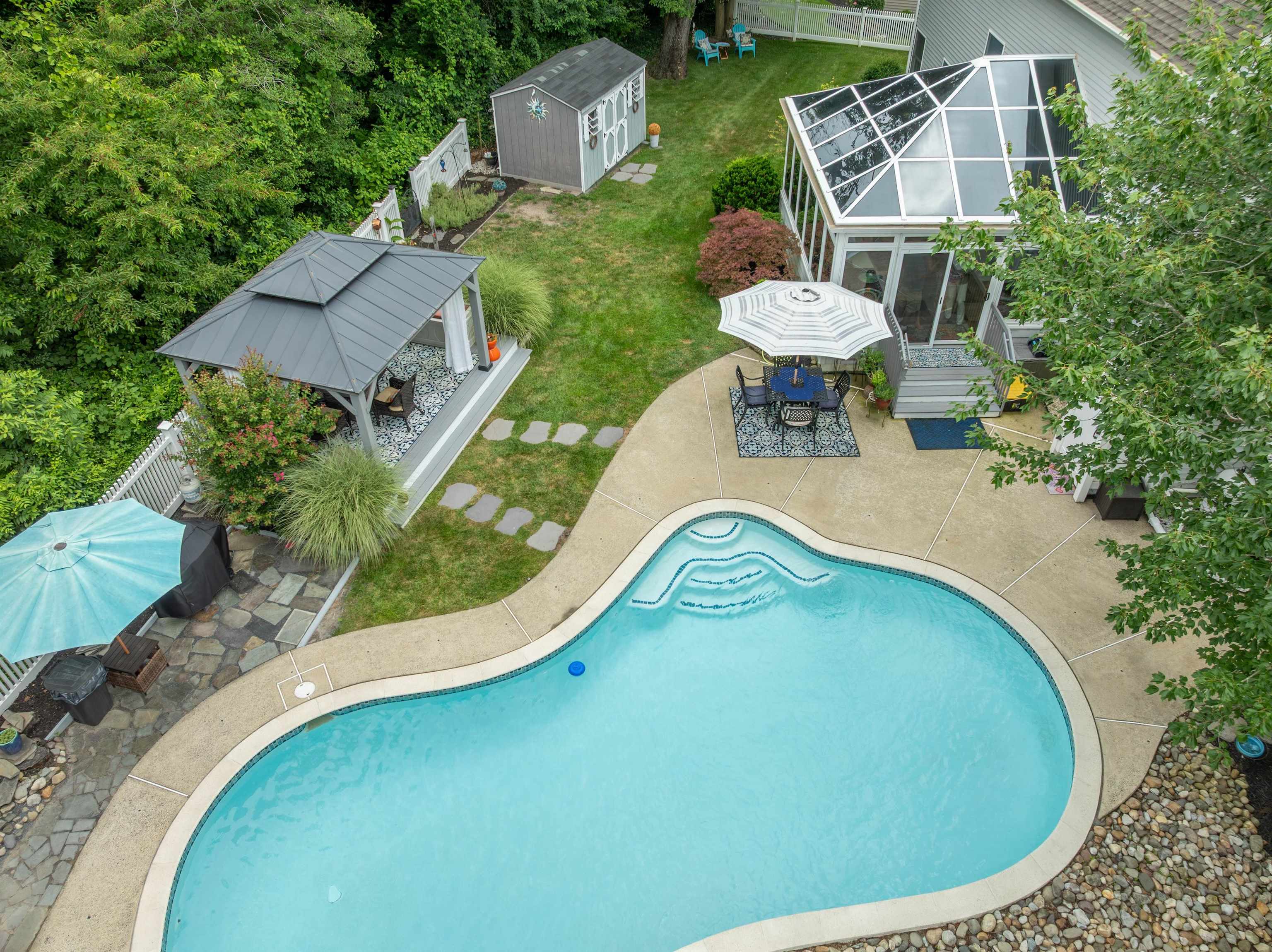 316 Portsmouth Road - Picture 4