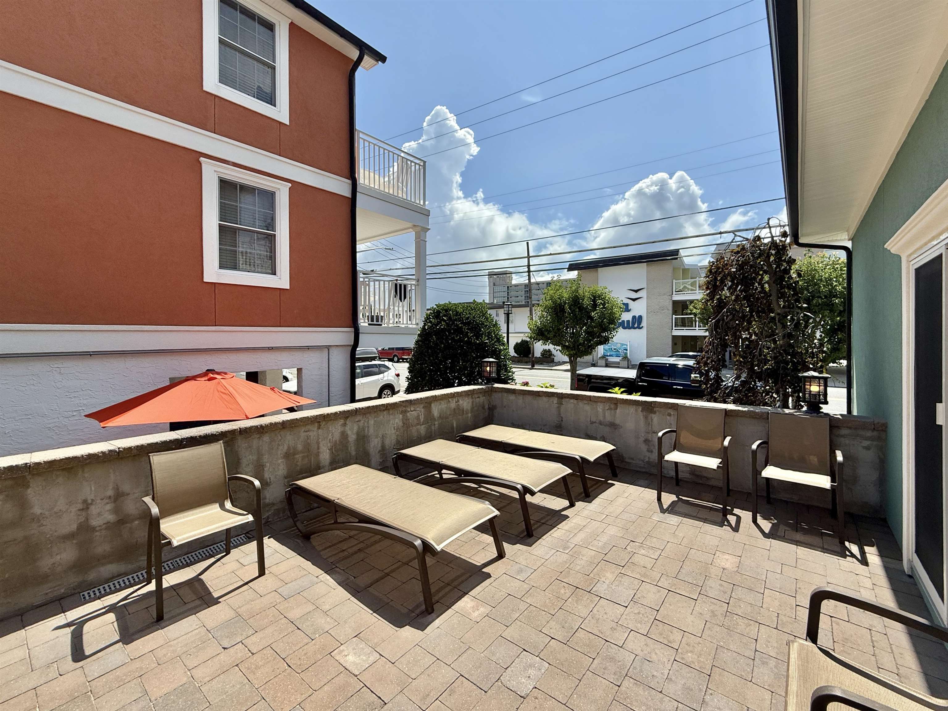5308 Atlantic Avenue - Picture 3