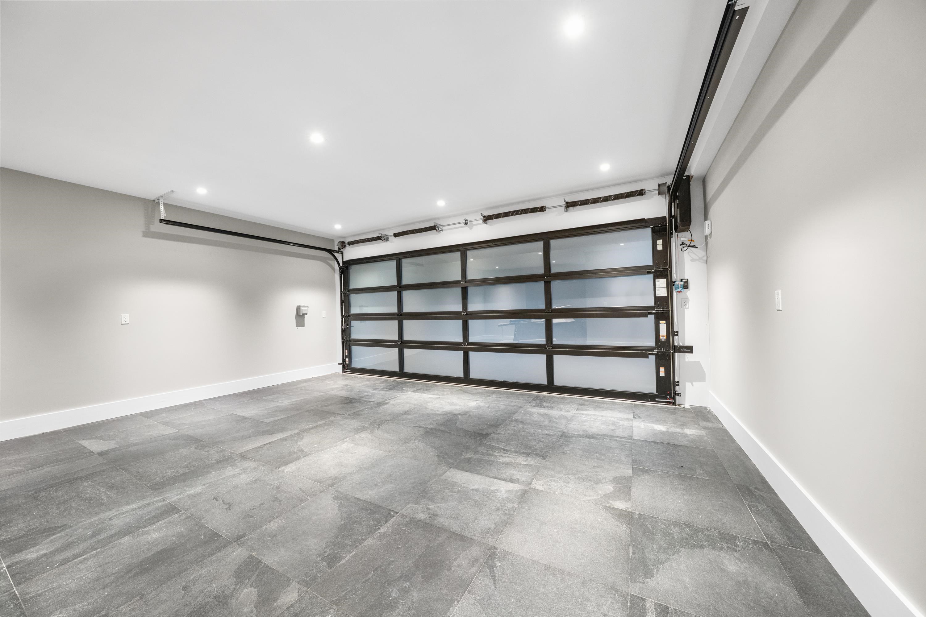 5499 Dune Drive - Picture 4