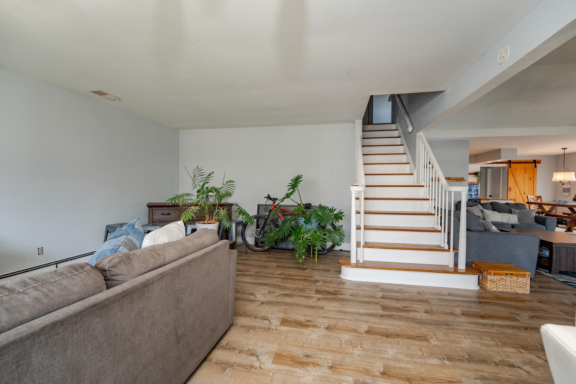 113 W 6th Avenue