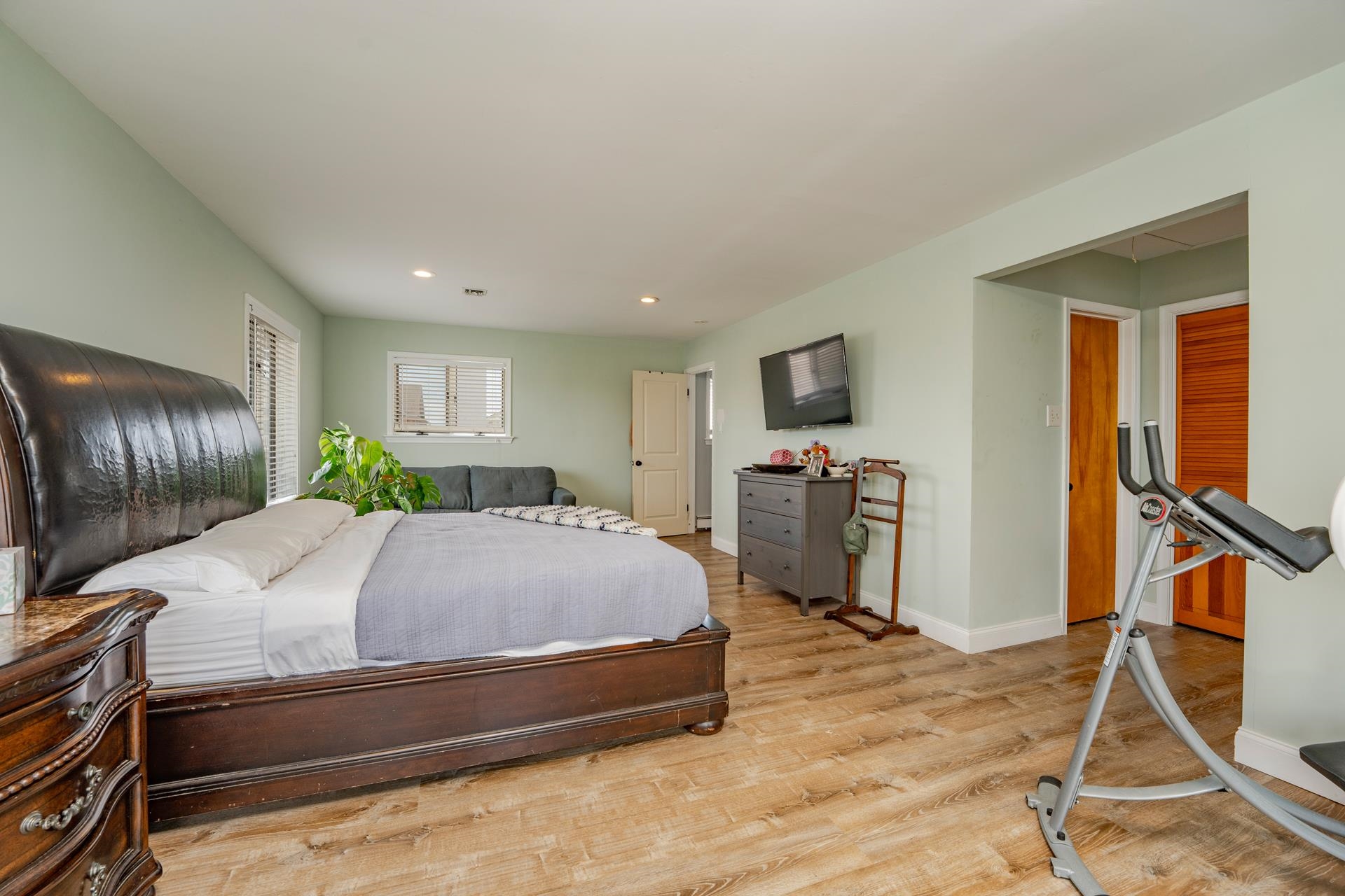 113 W 6th Avenue