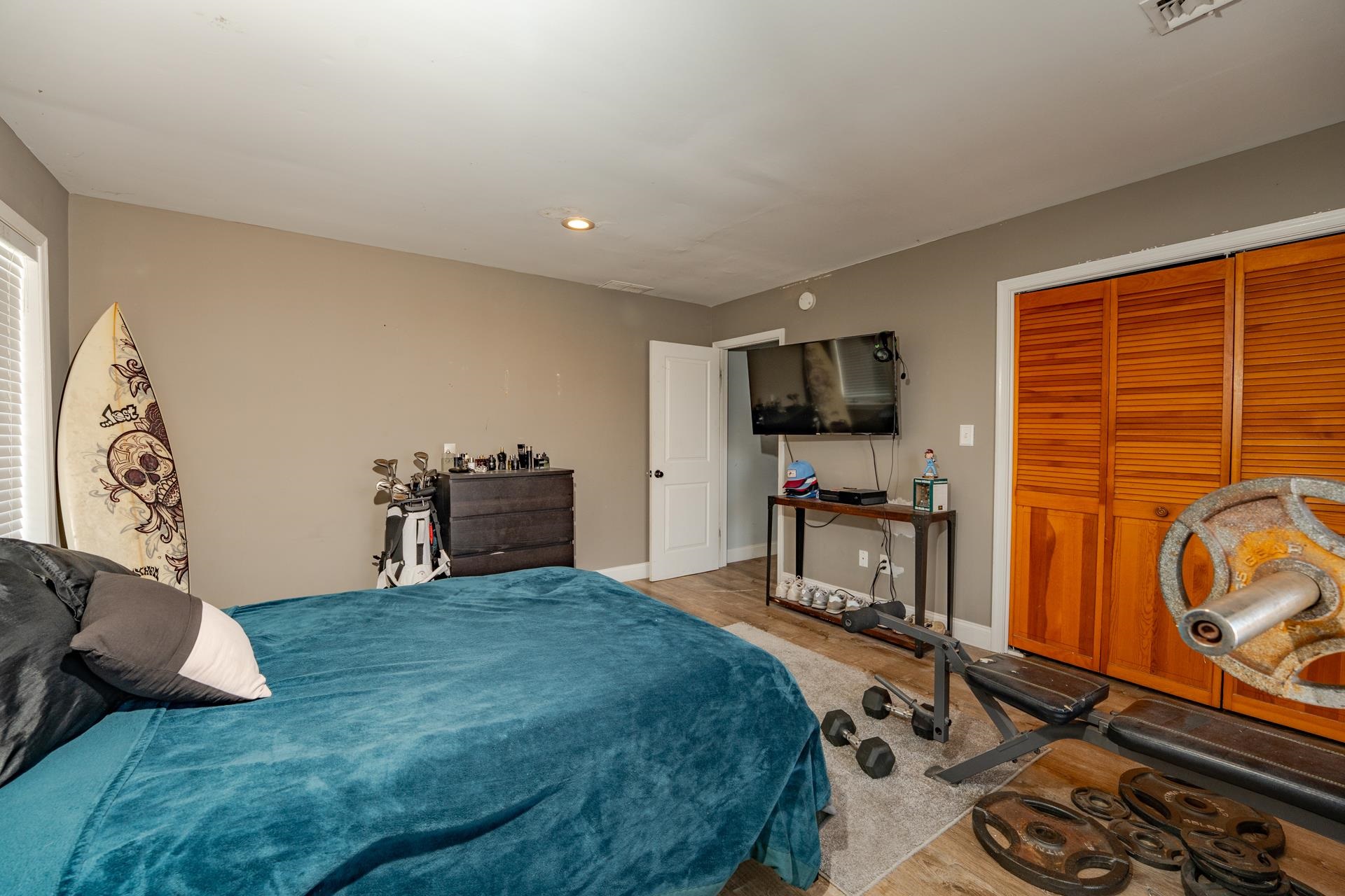 113 W 6th Avenue