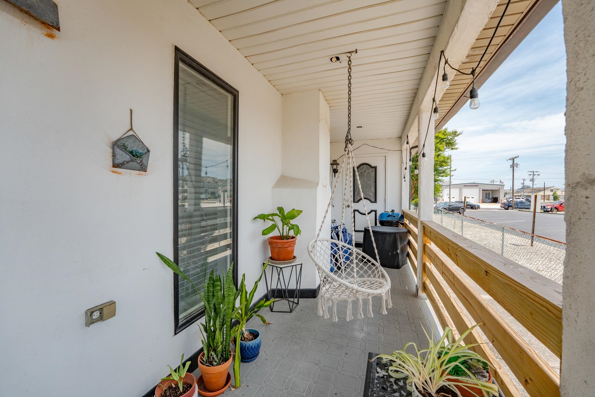 113 W 6th Avenue