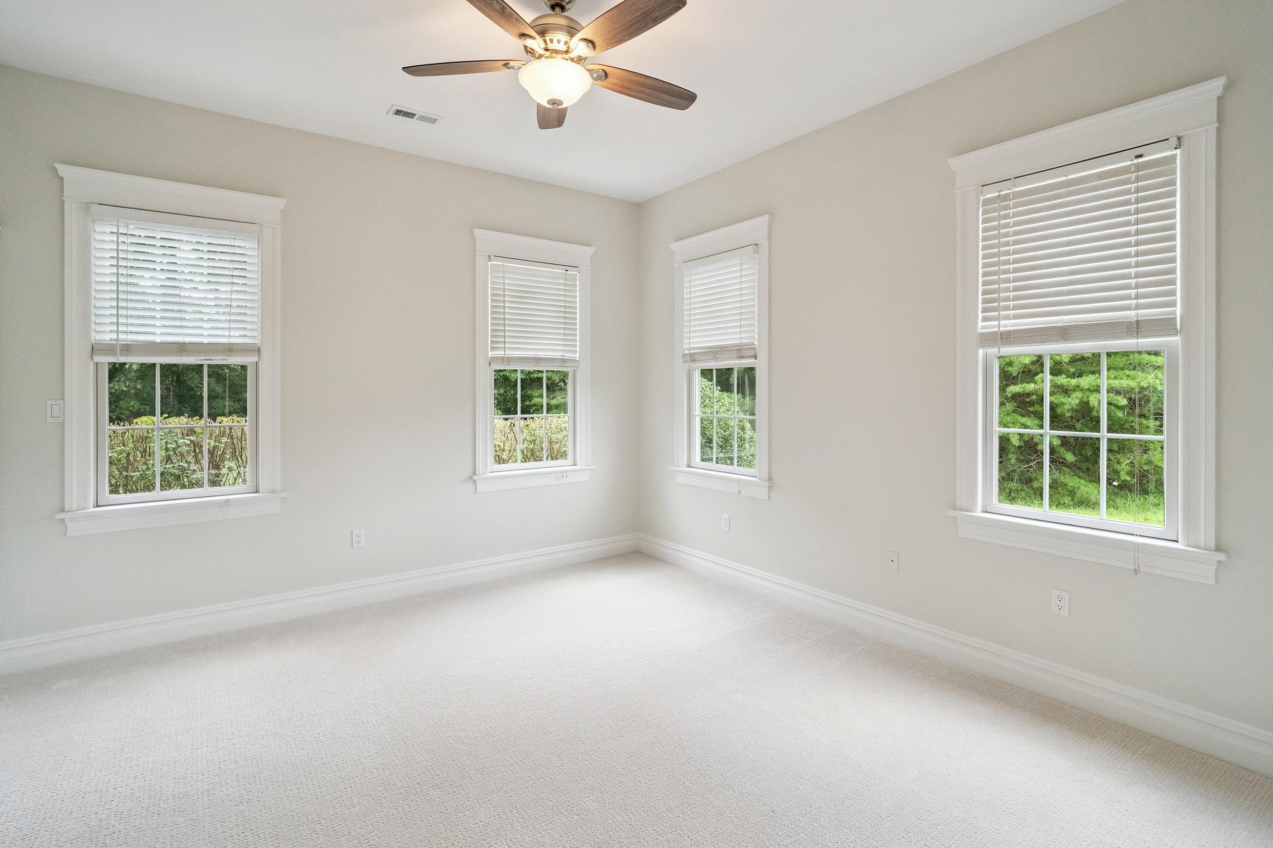 18 Buckthorn Lane