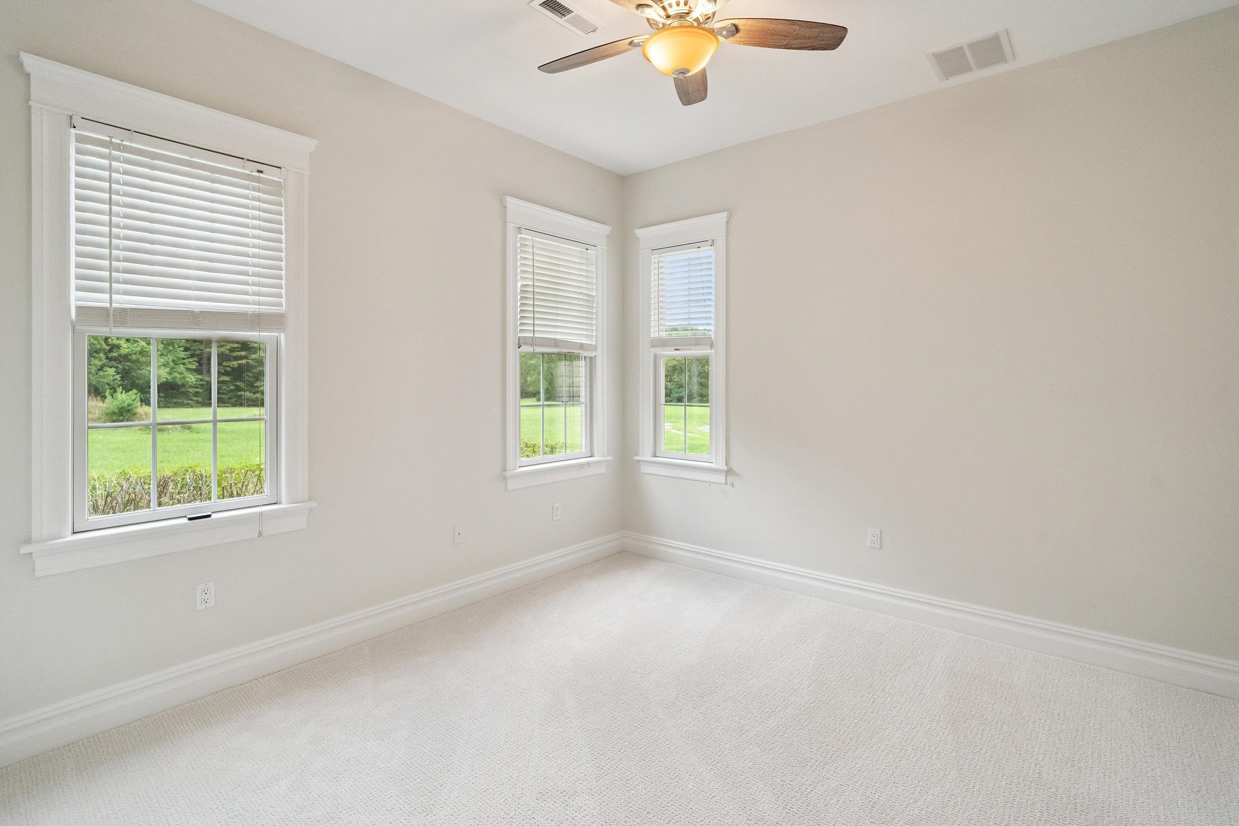 18 Buckthorn Lane