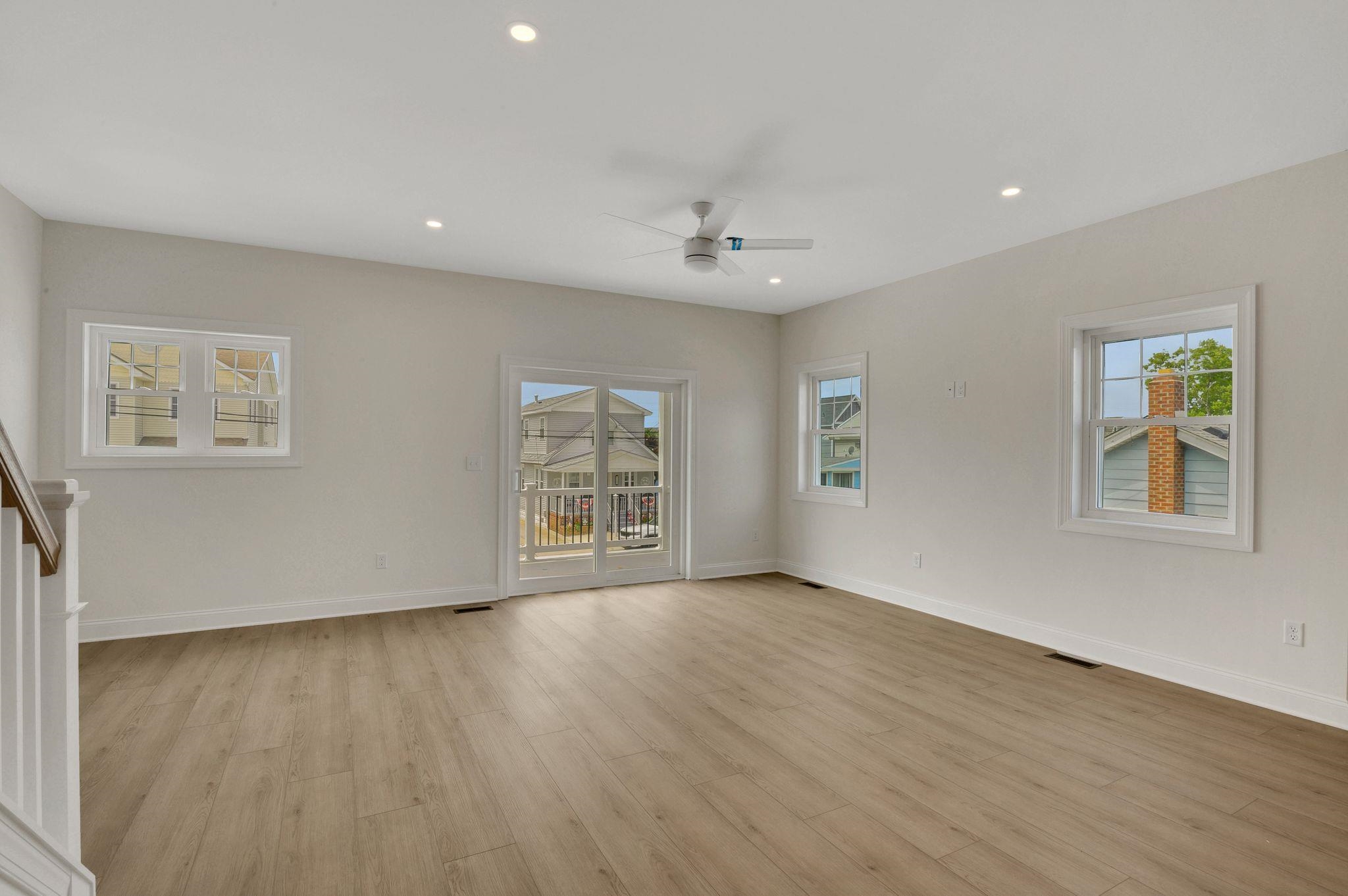 135 W Crocus Avenue