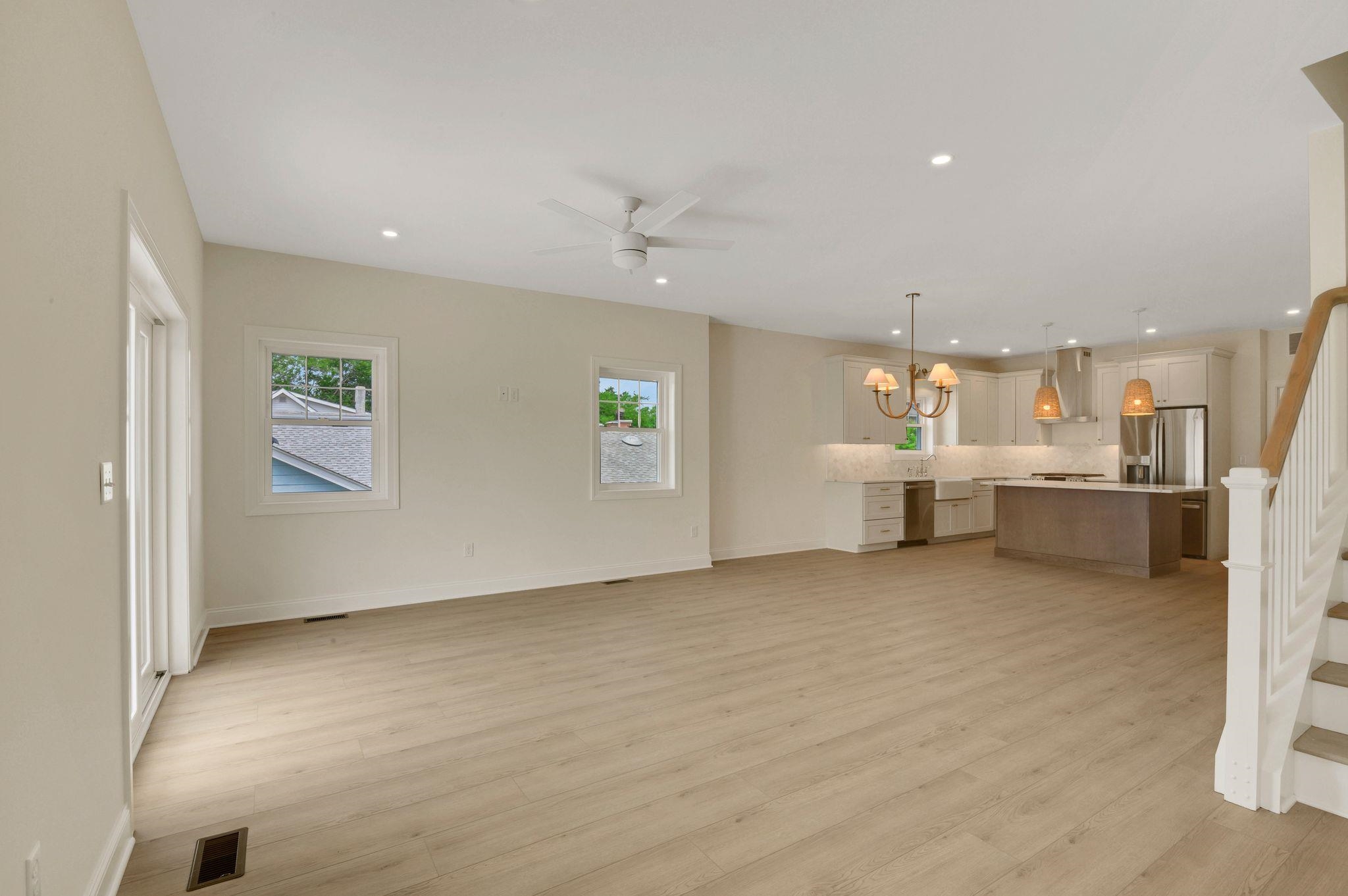 135 W Crocus Avenue