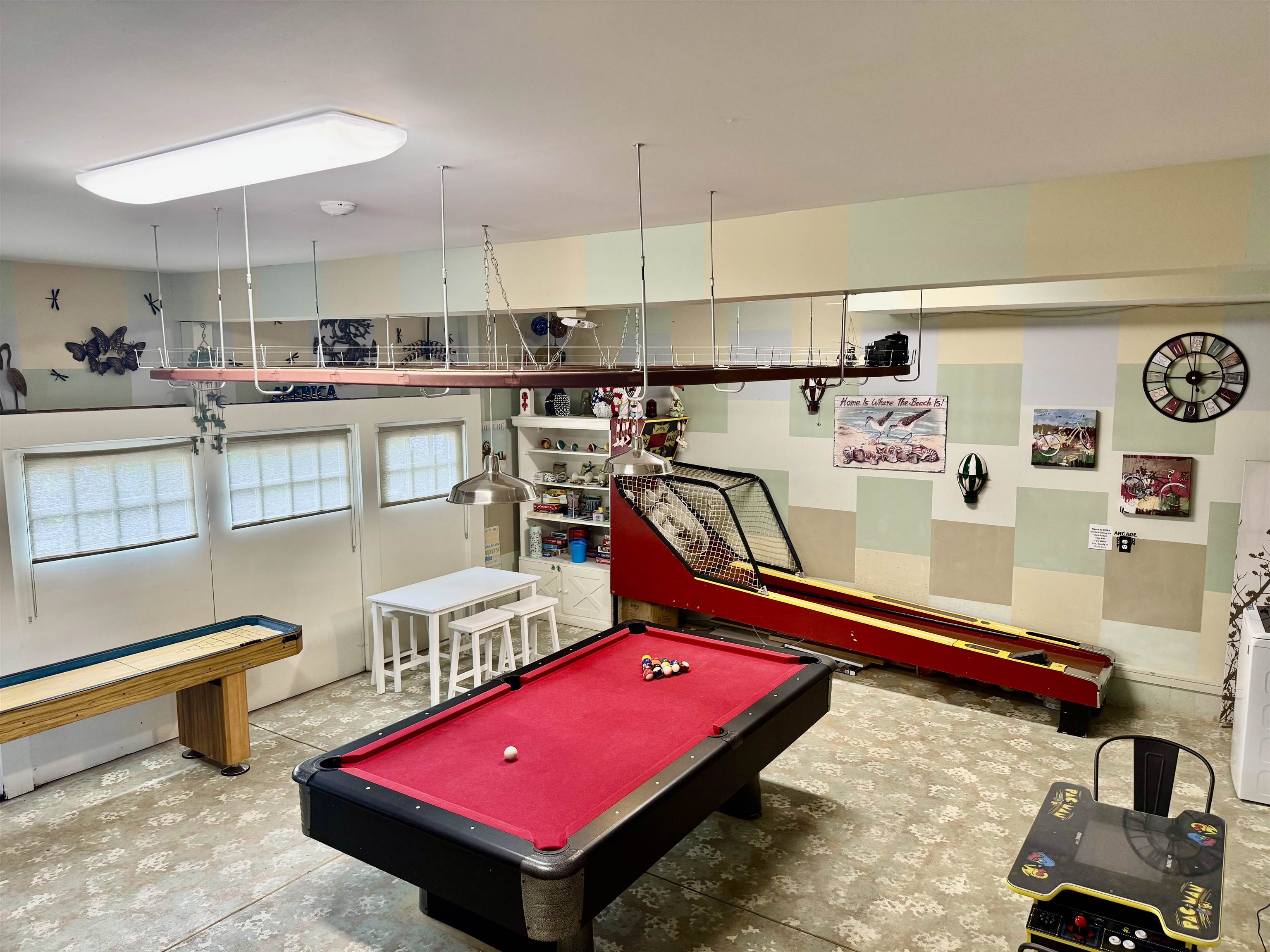 300 Pinetree Drive