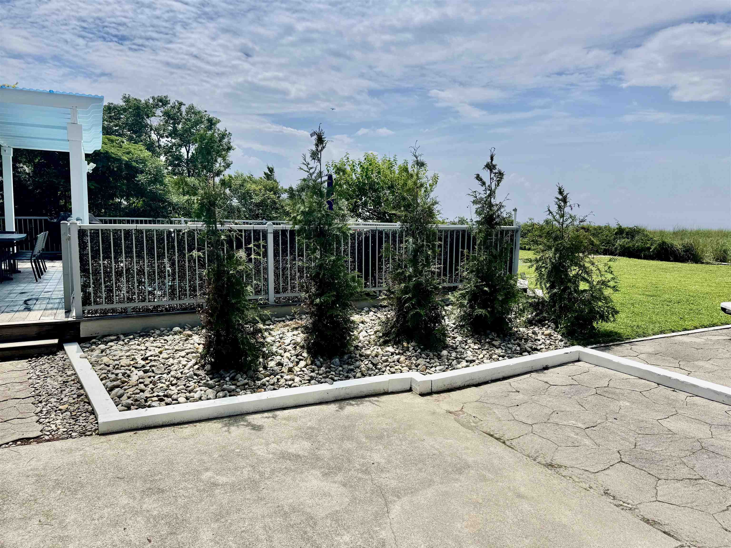 300 Pinetree Drive