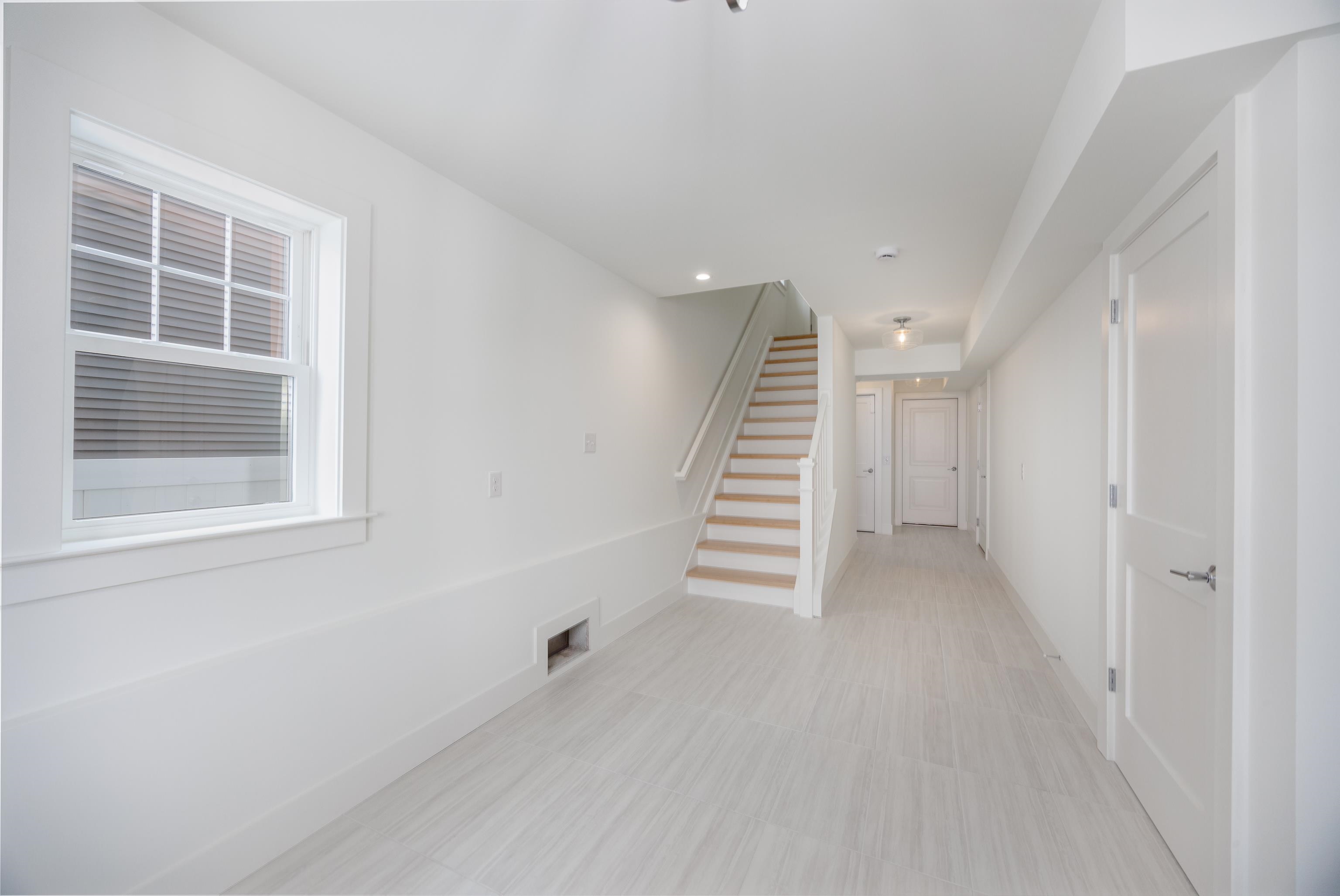 723 W Spruce Avenue