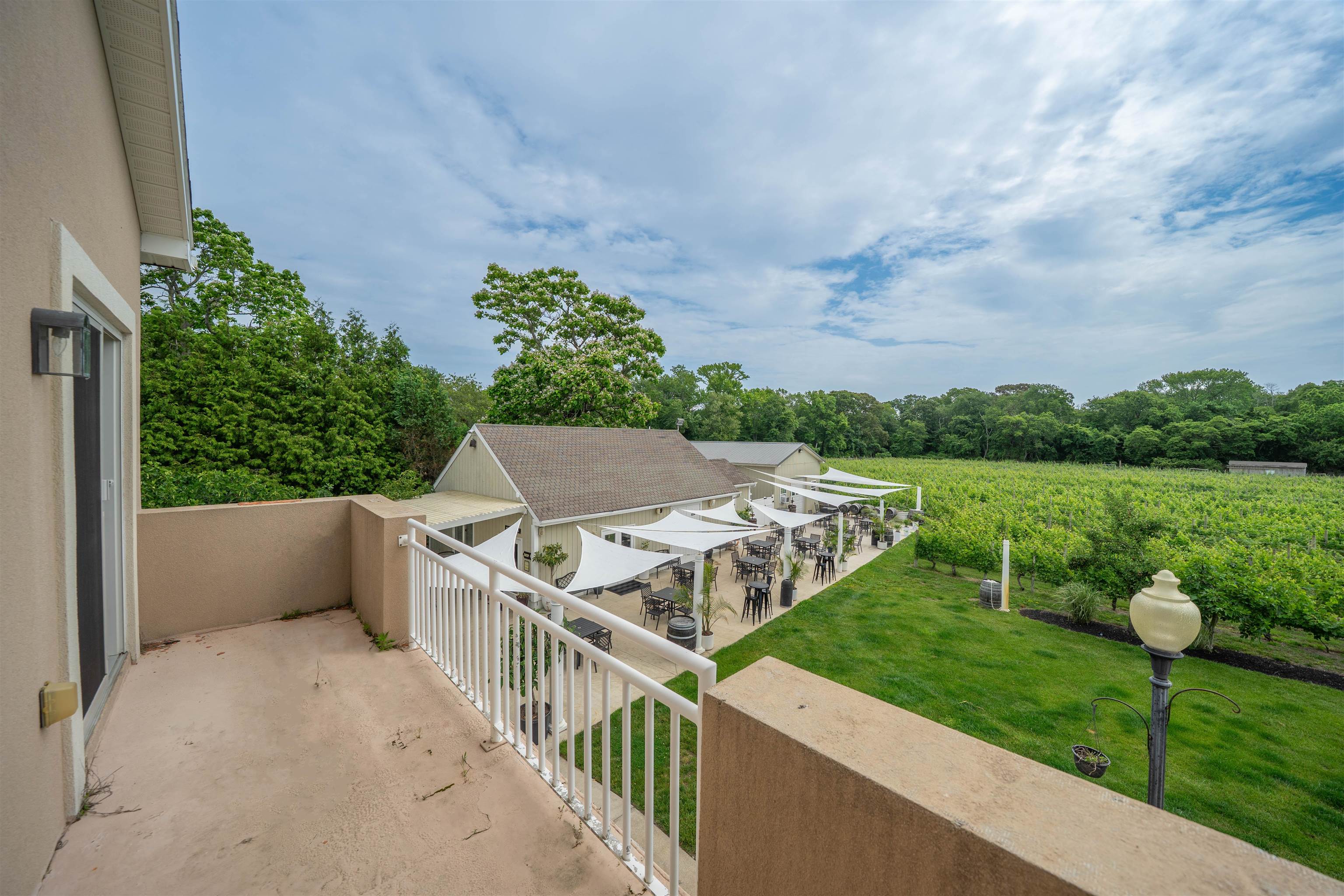 3911 Bayshore Road