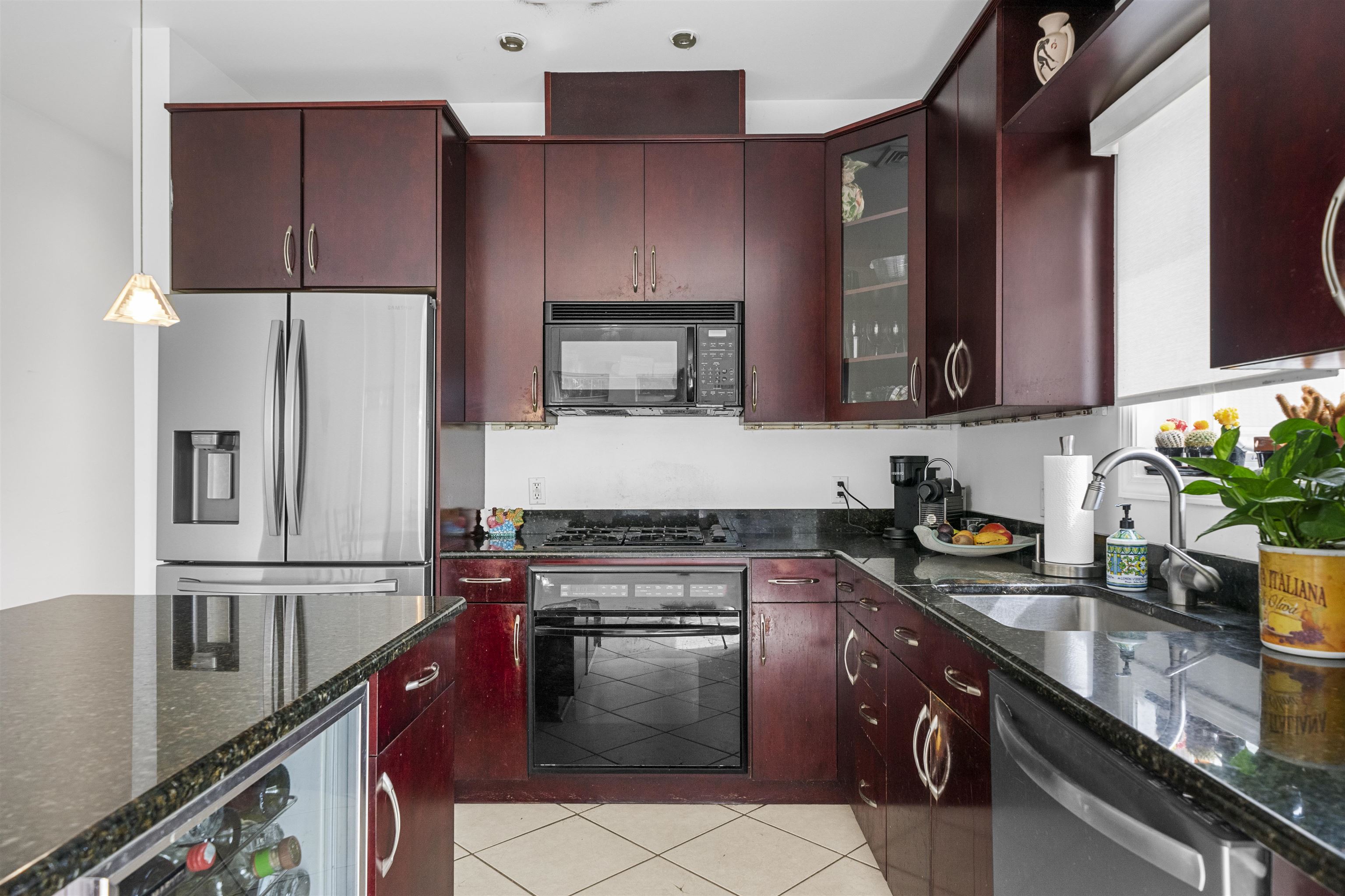 3911 Bayshore Road