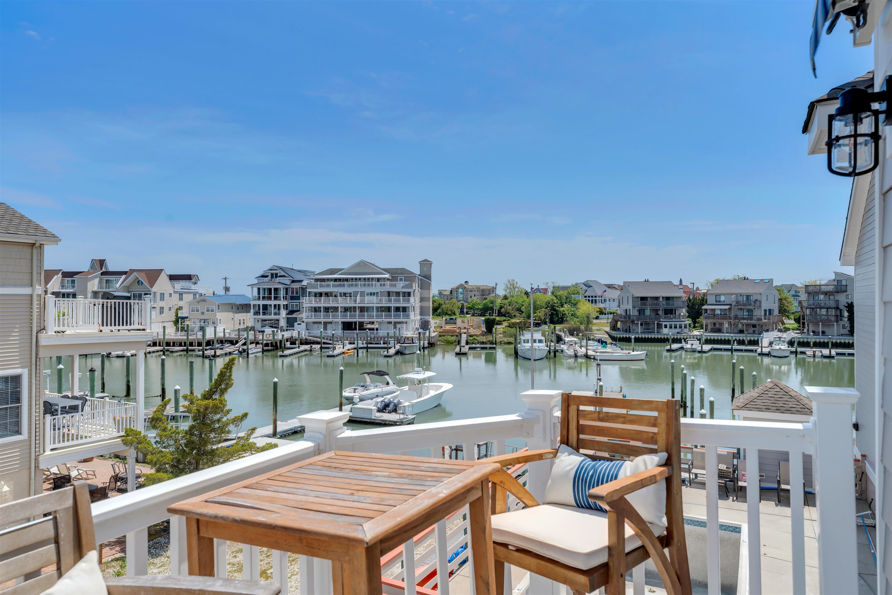 1520 Yacht Avenue
