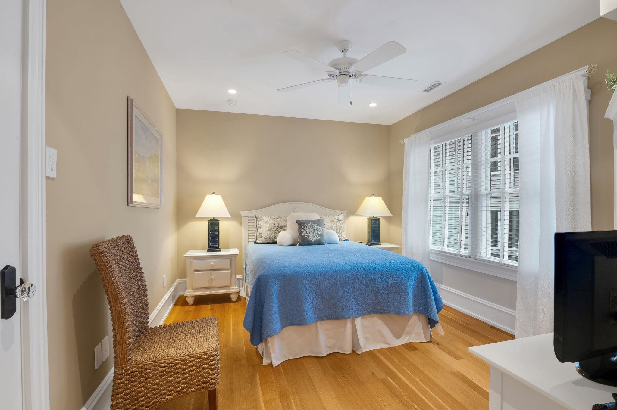 16 Harbor Road