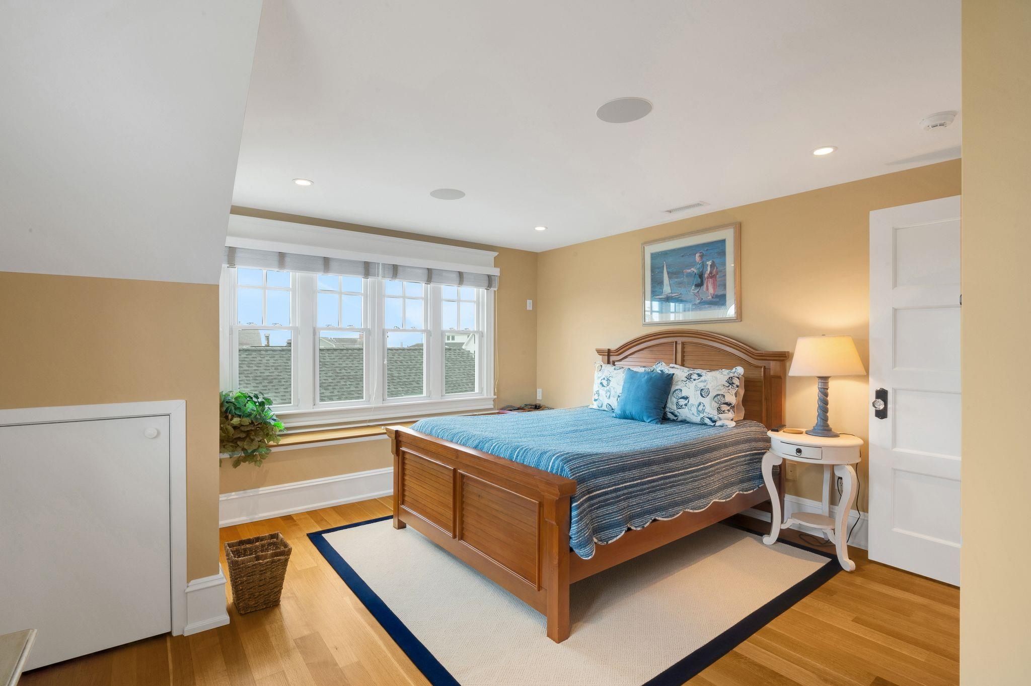 16 Harbor Road