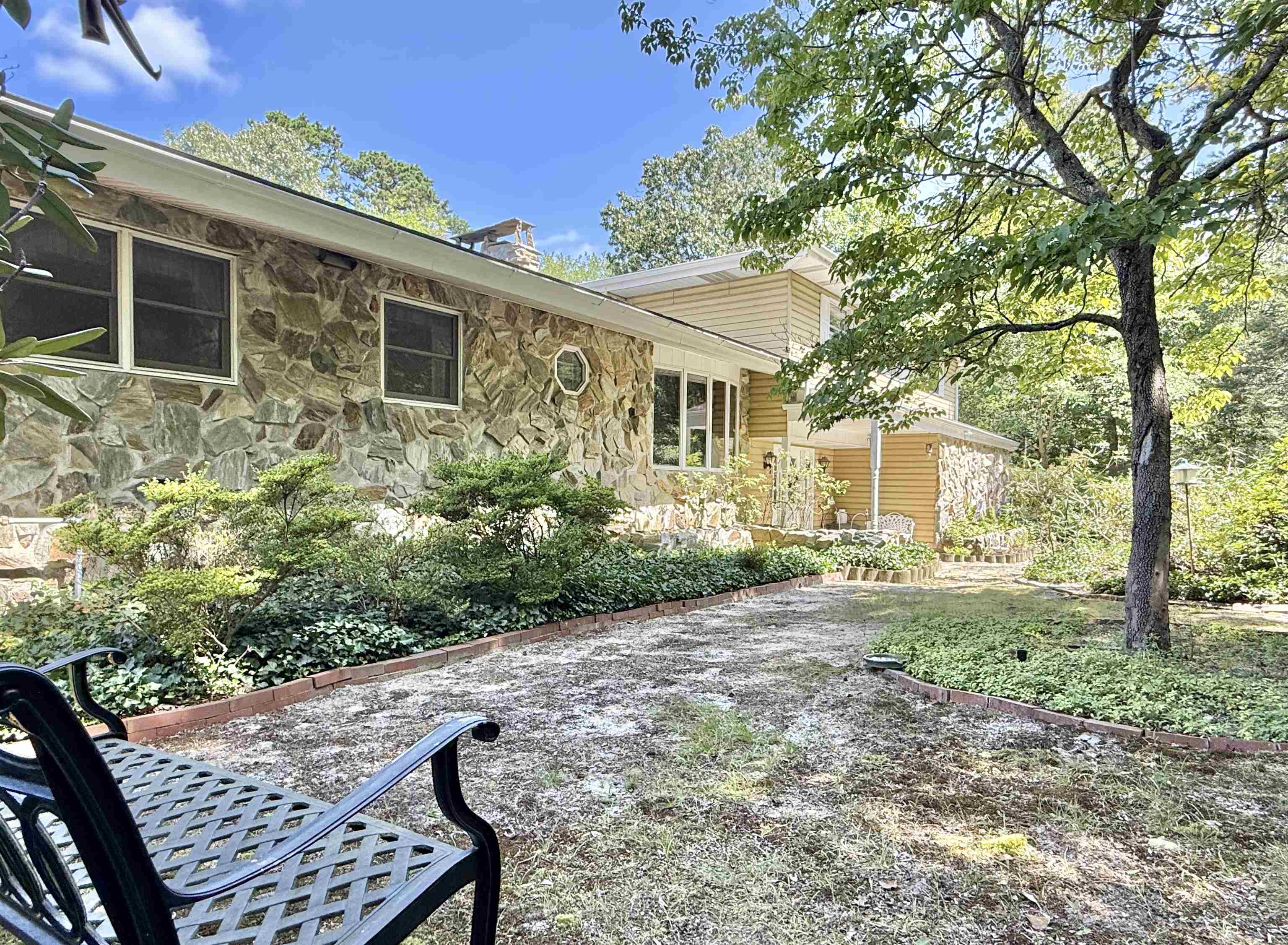 506 Hagen Road - Picture 2