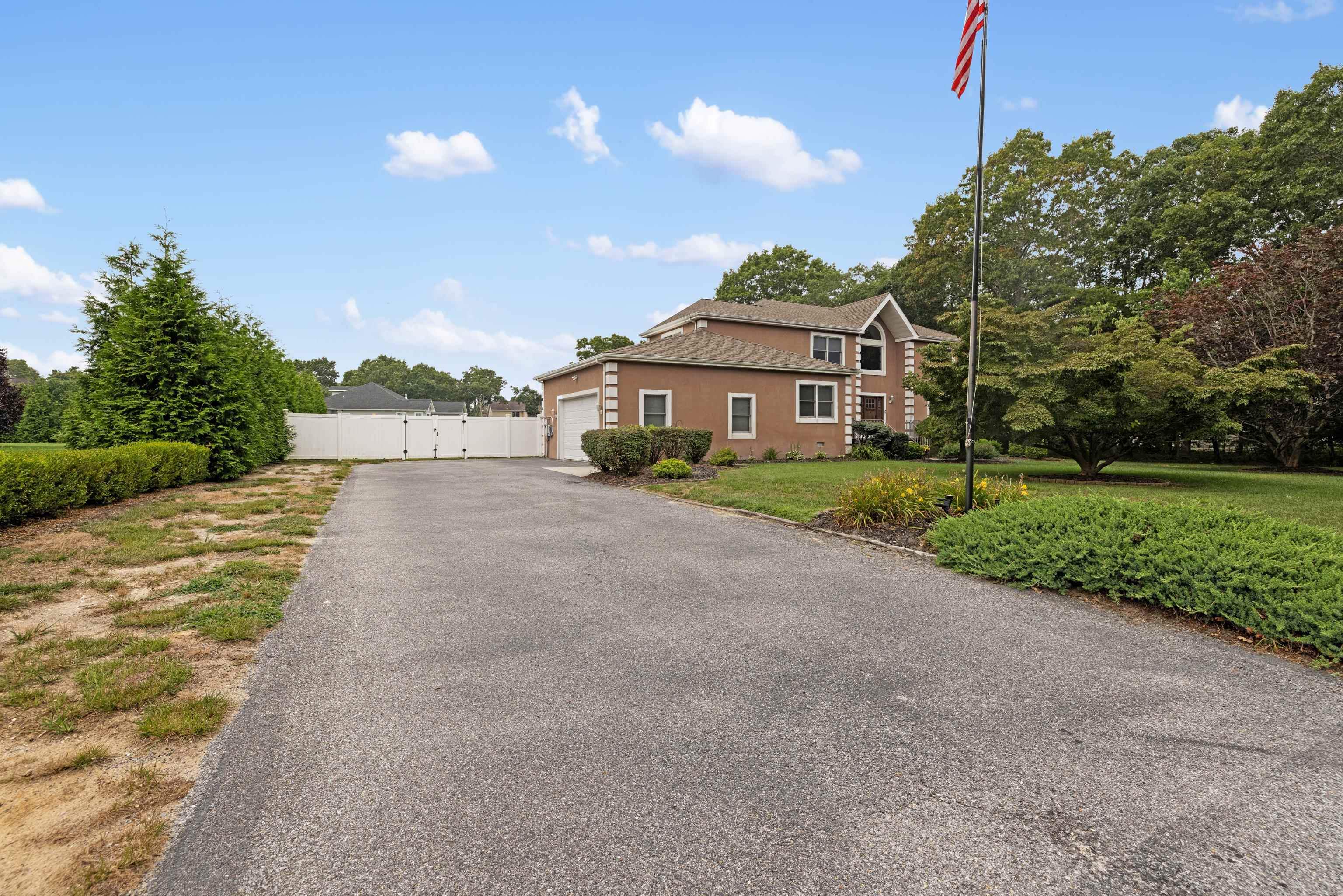 8 Clayton Drive - Picture 3