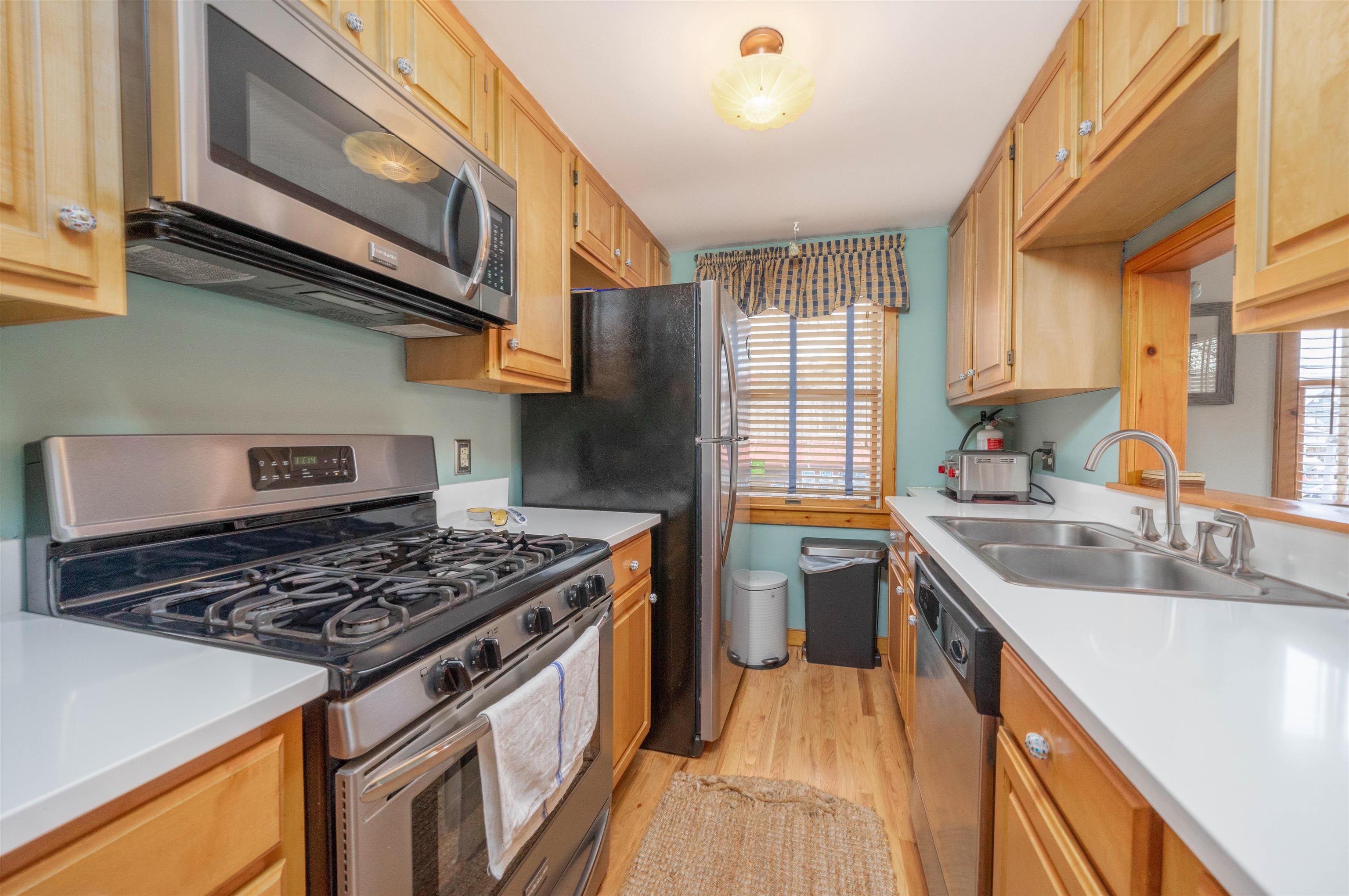 523 Lafayette Street - Picture 4