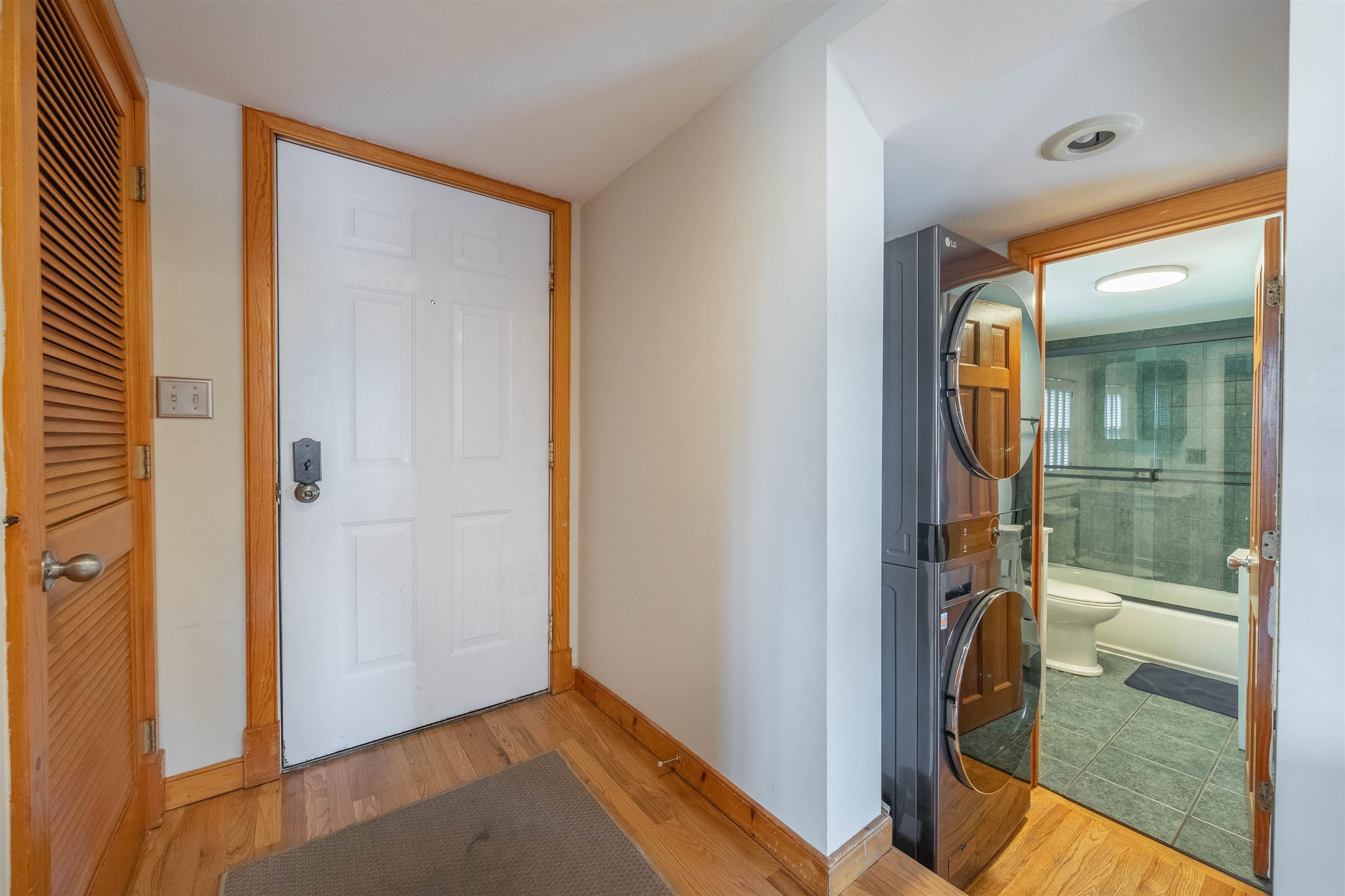 523 Lafayette Street