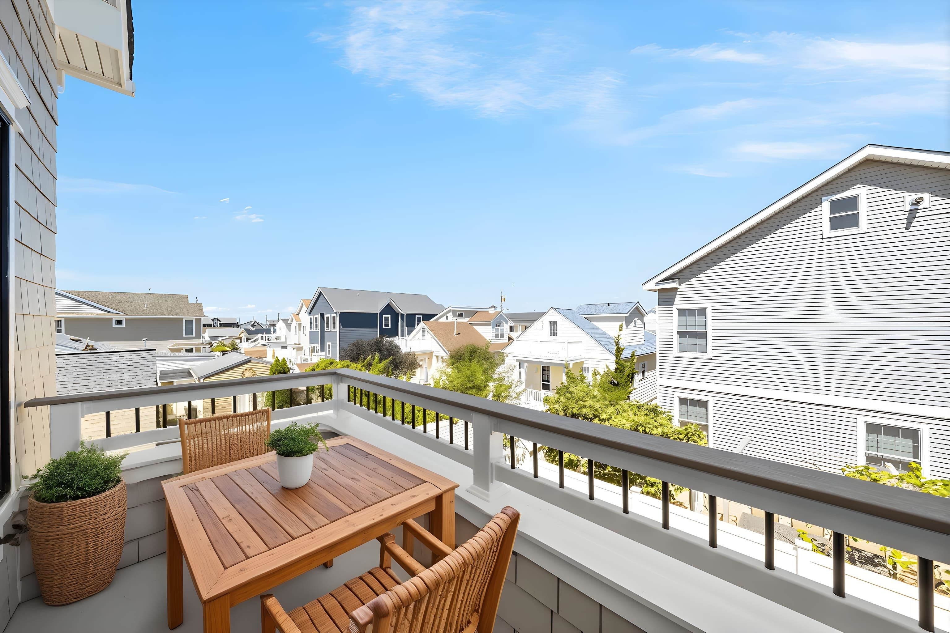 117 E Syracuse Avenue