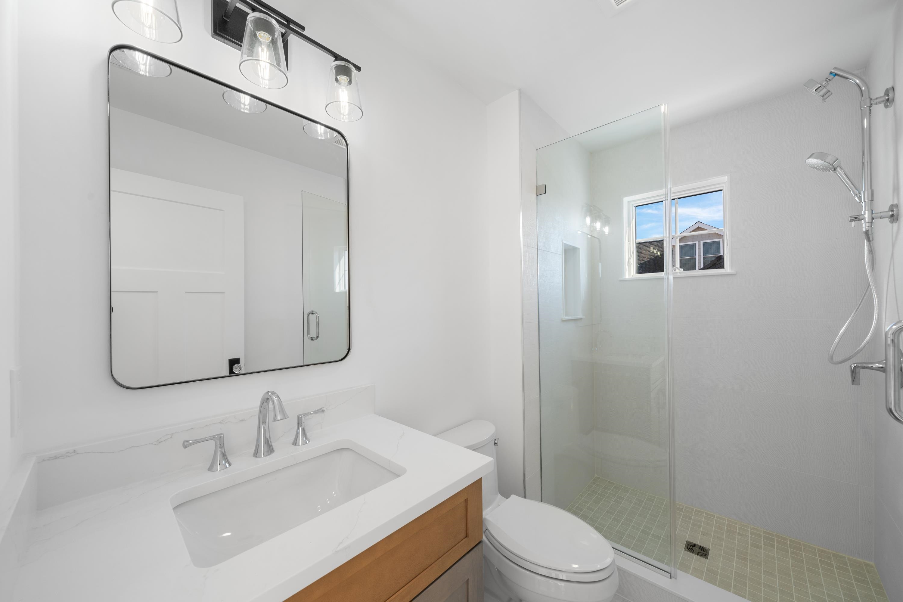 117 E Syracuse Avenue