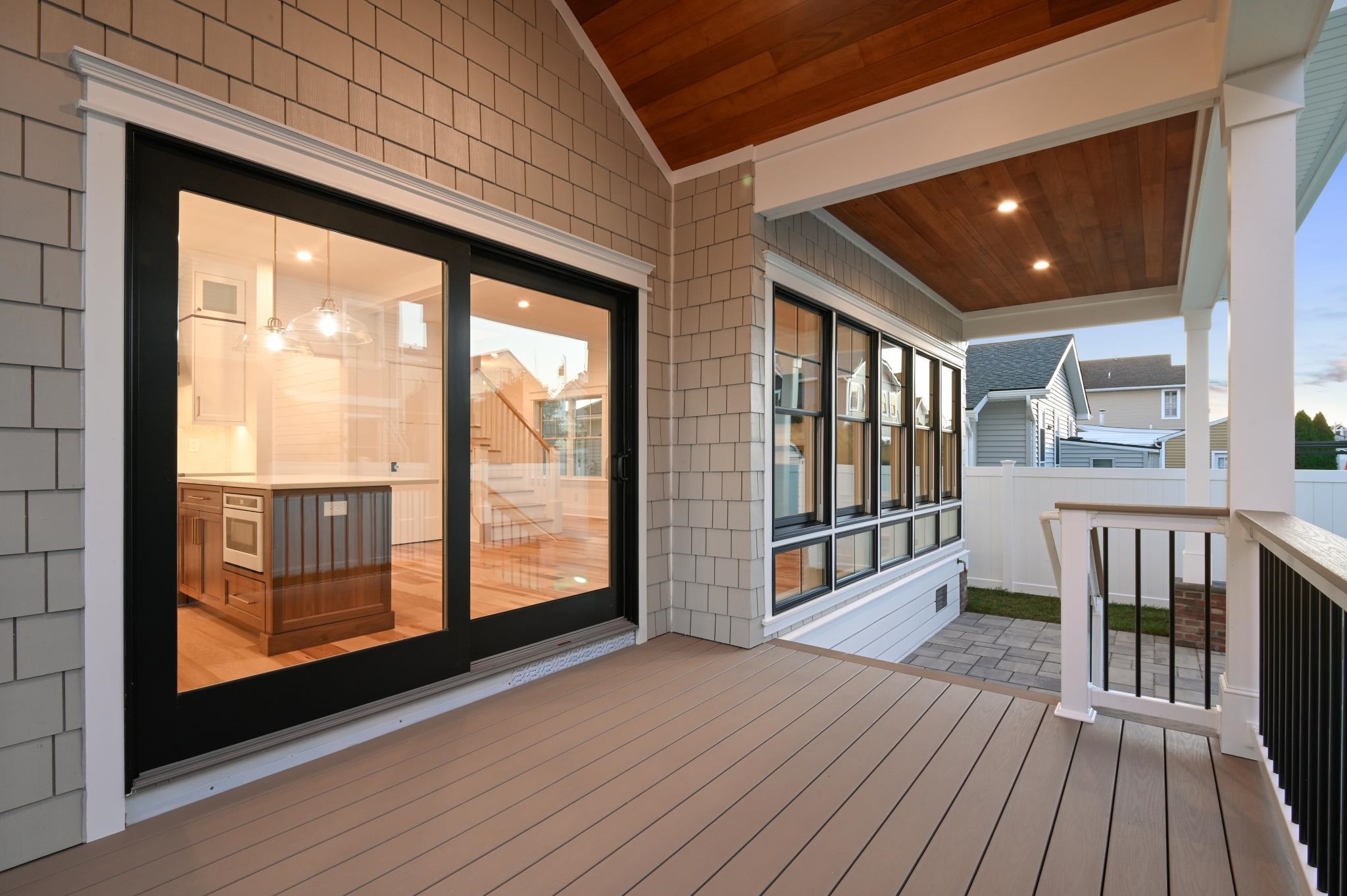 117 E Syracuse Avenue