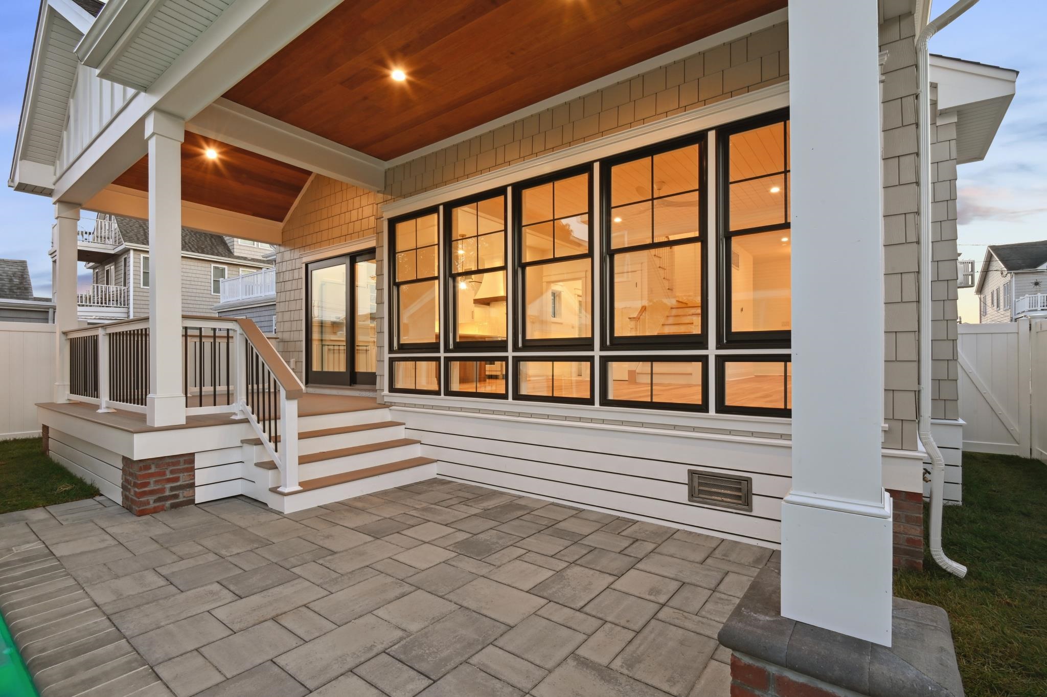 117 E Syracuse Avenue