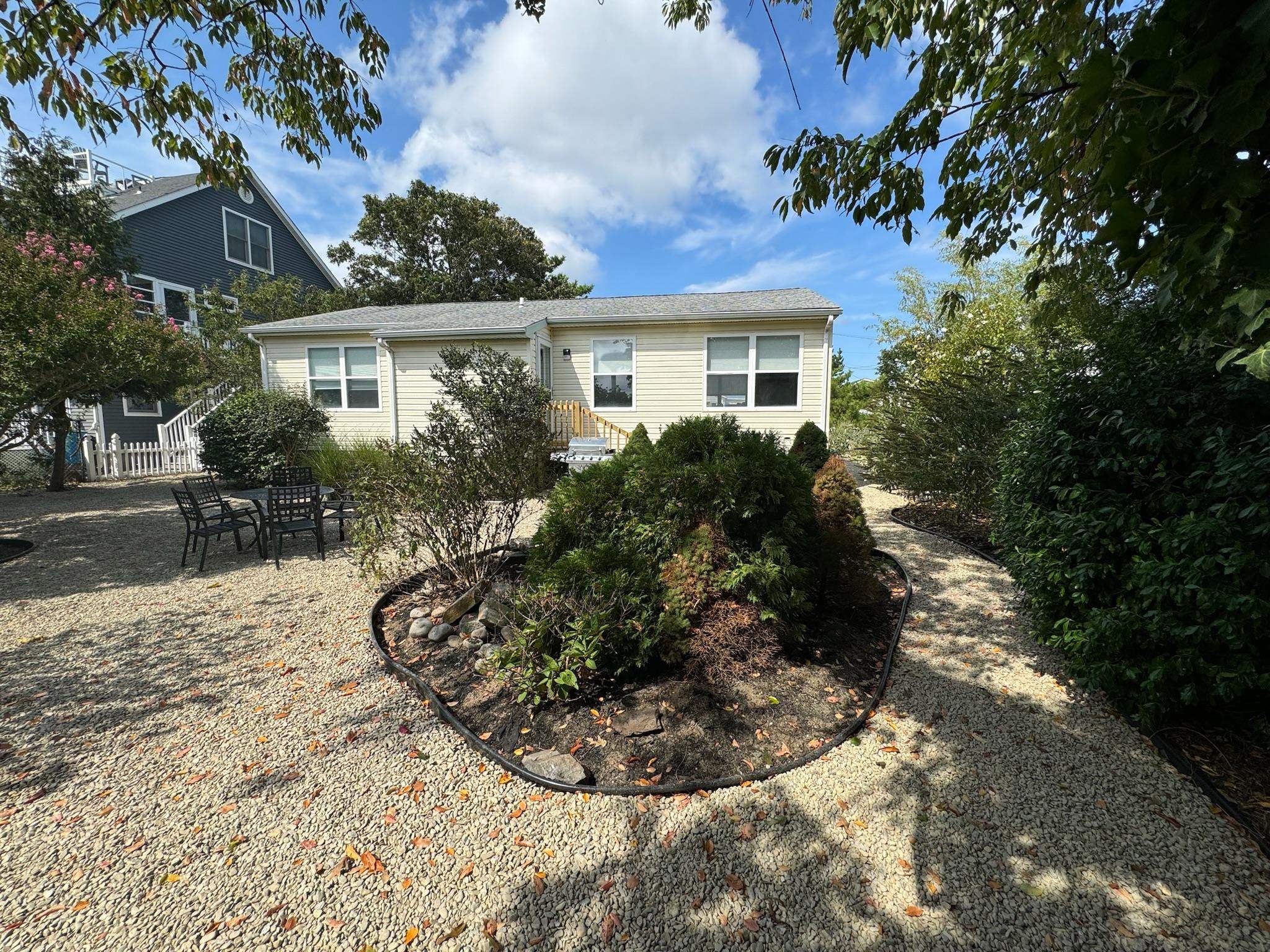 6 Delaware Avenue