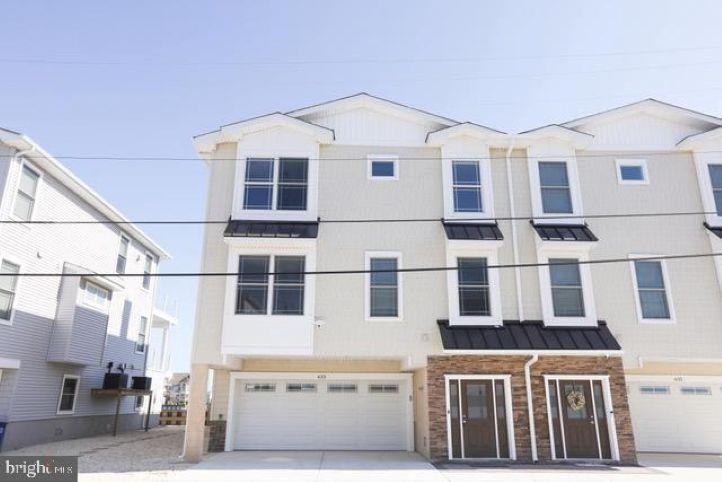 633 W Burk Avenue - Picture 1