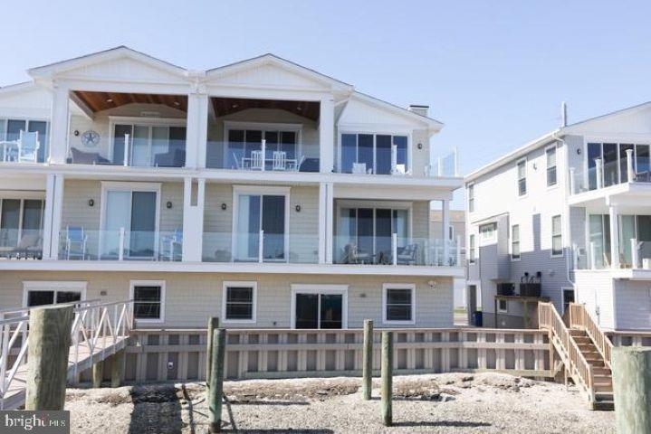 633 W Burk Avenue