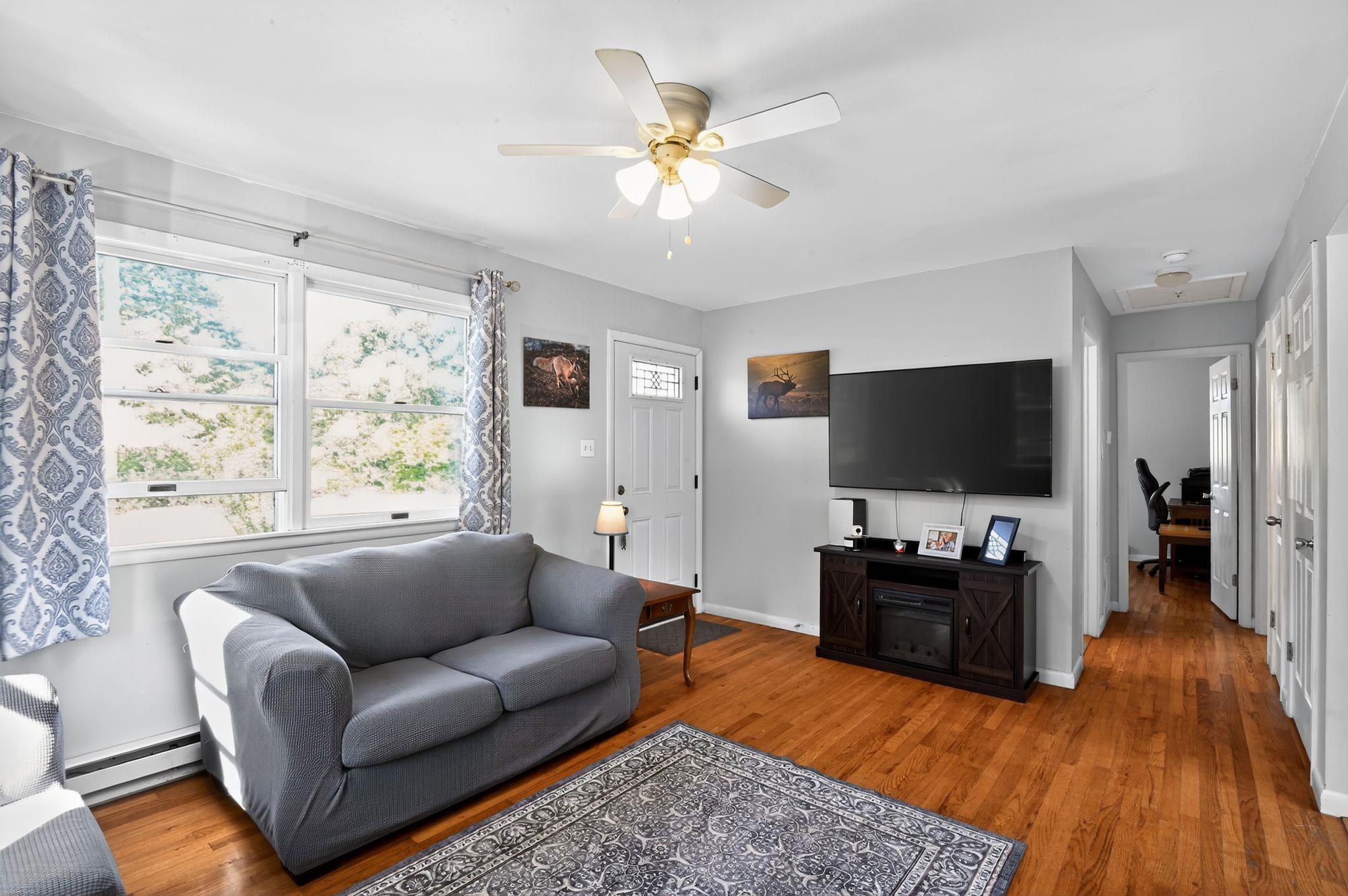 21 Red Cedar Drive - Picture 5