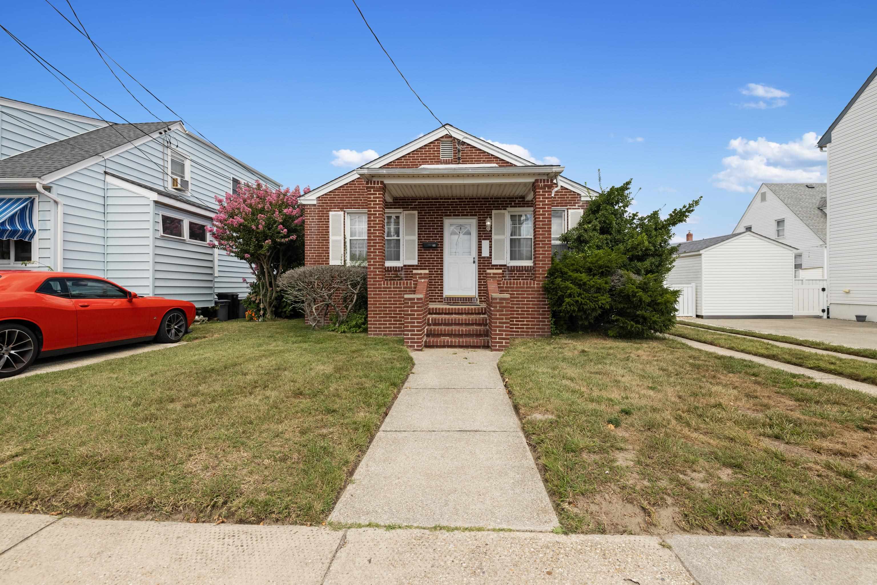 425 E 15th Avenue - Picture 2