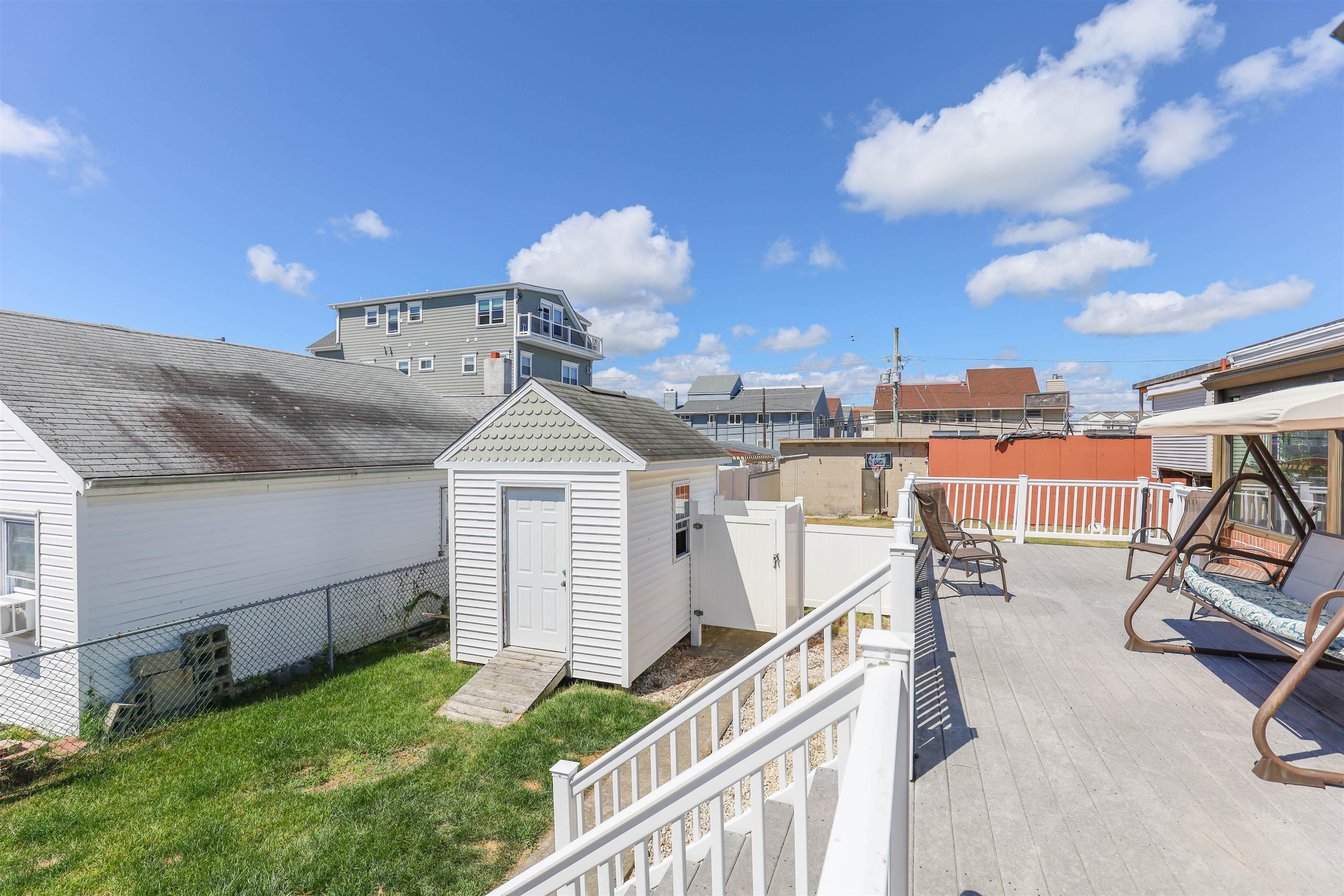 130 W 3rd Avenue