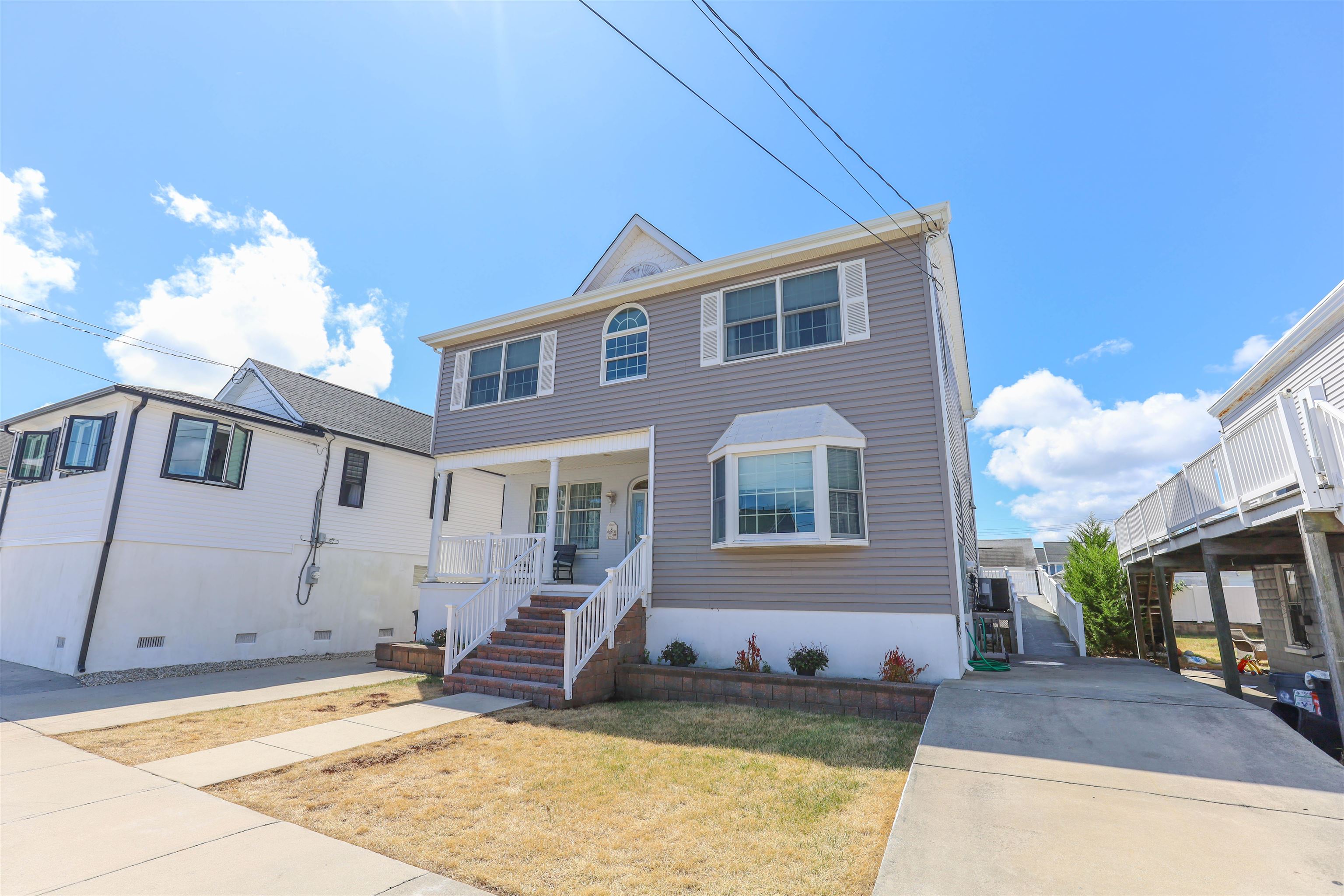 130 W 3rd Avenue