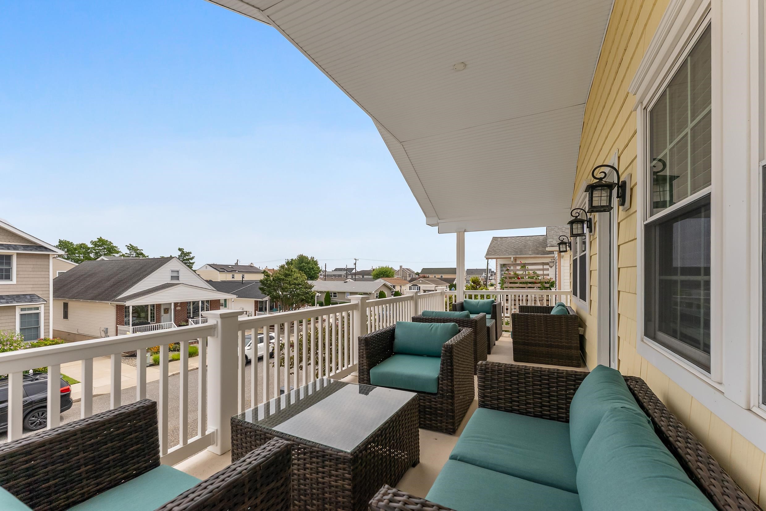 98 W Charleston Avenue - Picture 2