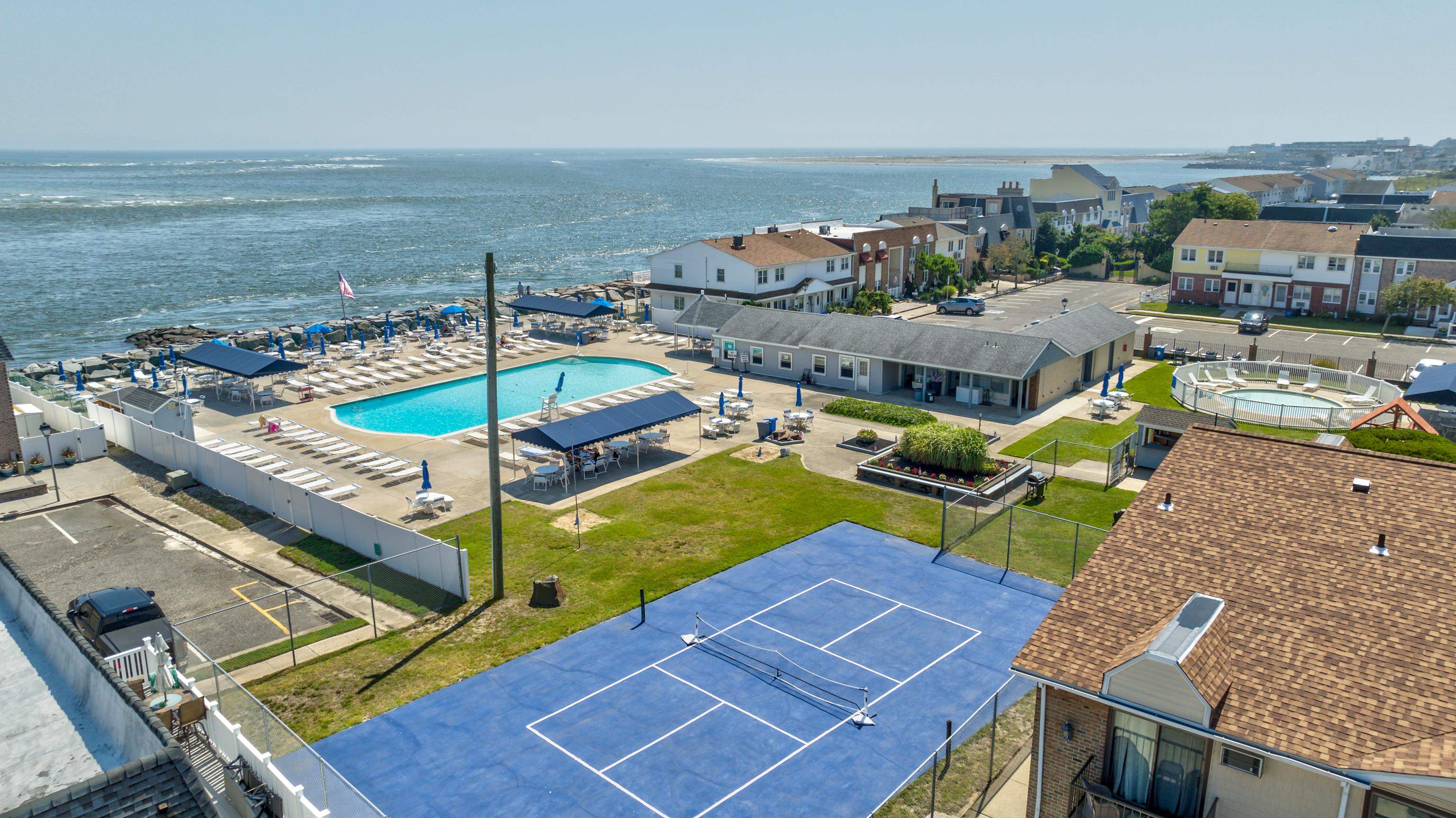 725 Allen Drive - Picture 4