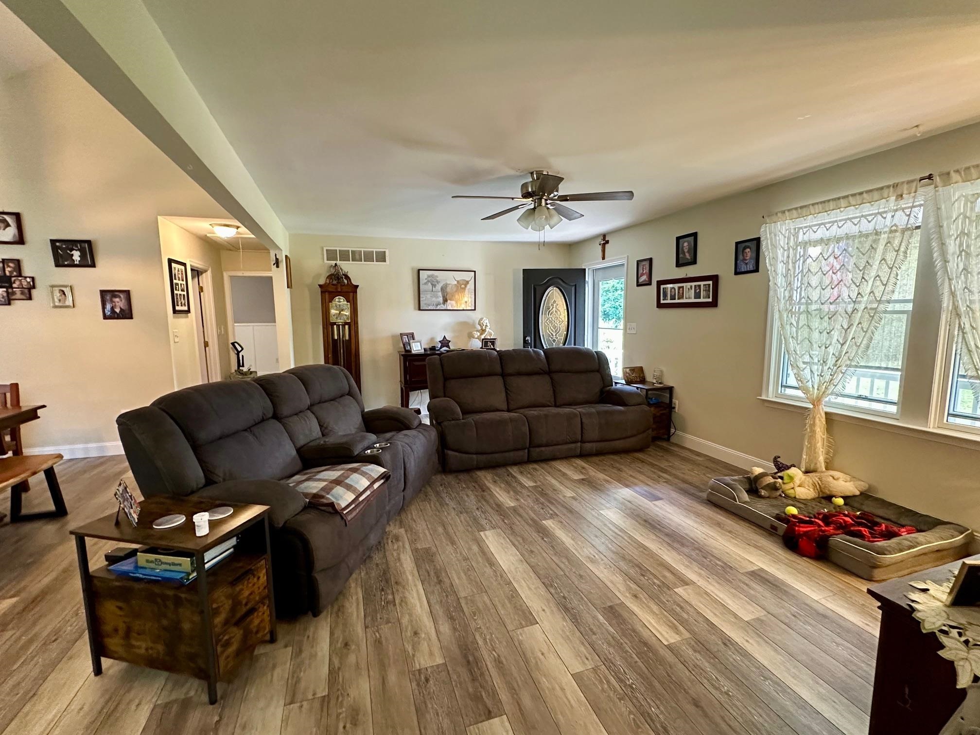 126 Newell Road - Picture 4