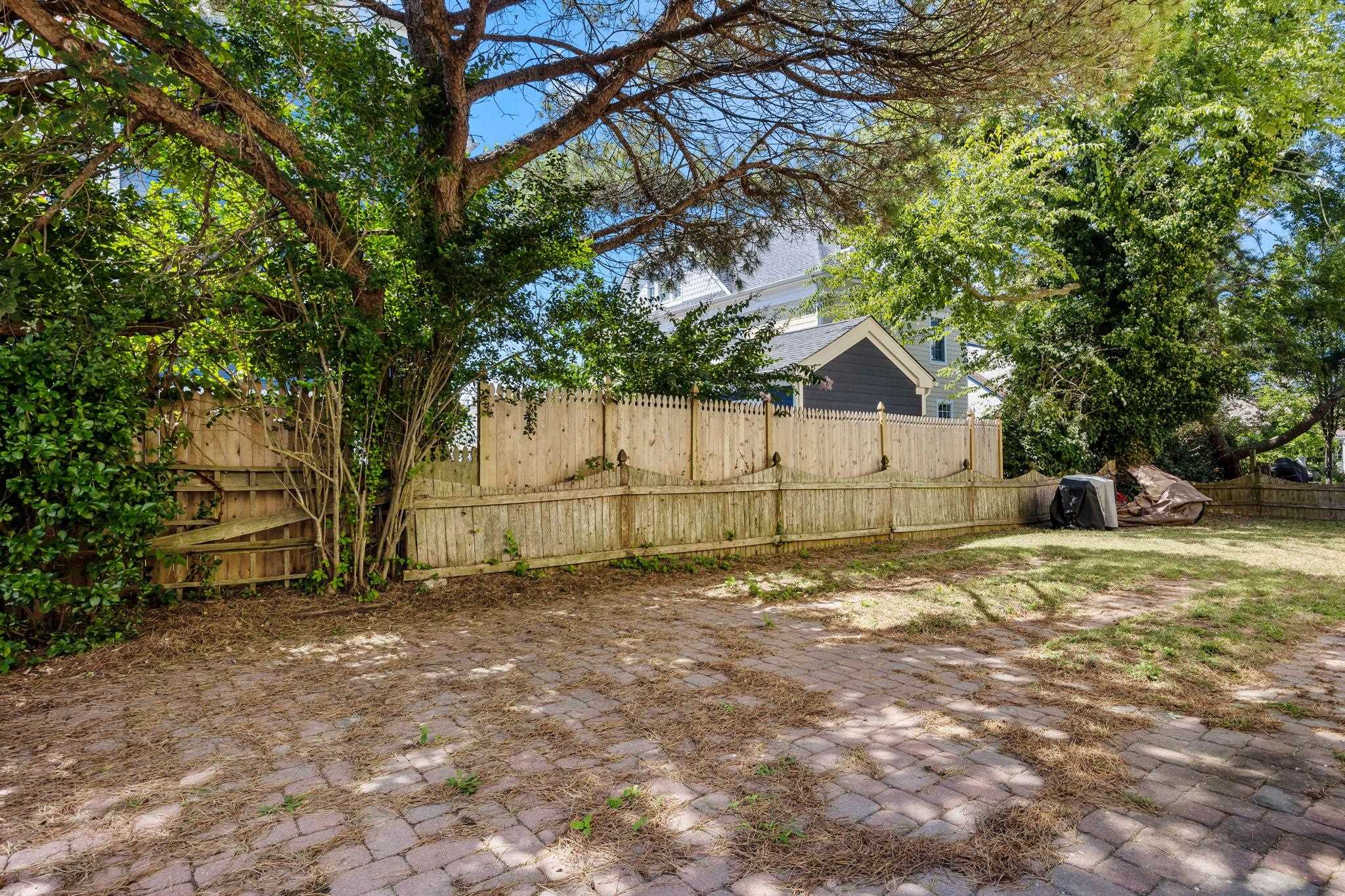 106 Howard Street - Picture 35