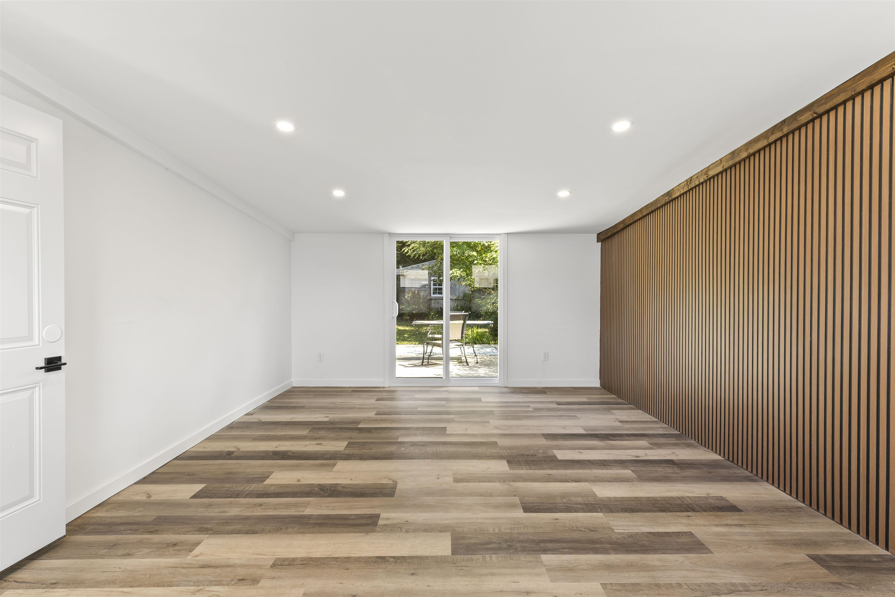 307 E Miami Avenue - Picture 27