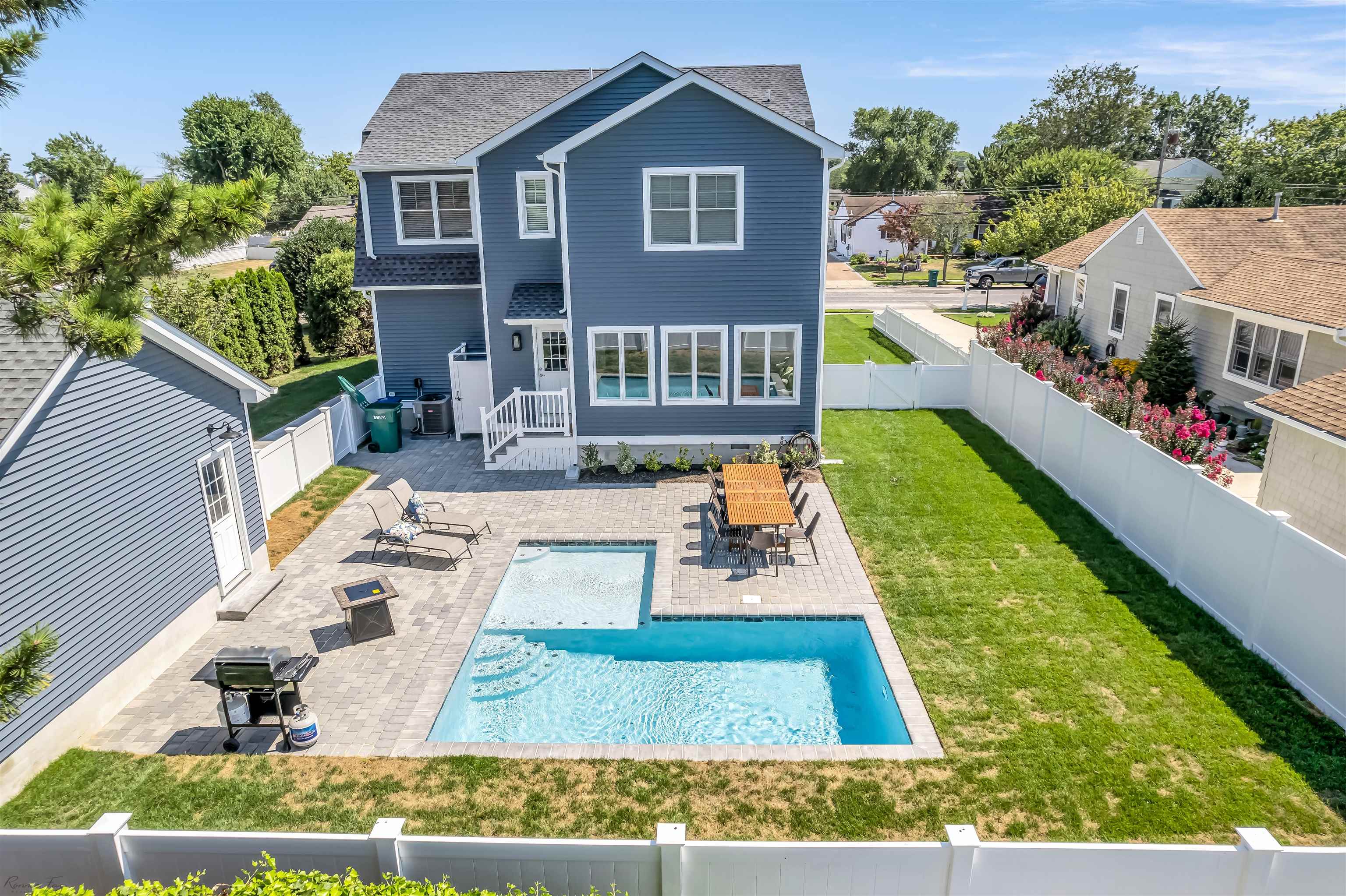 1047 Virginia Avenue - Picture 44