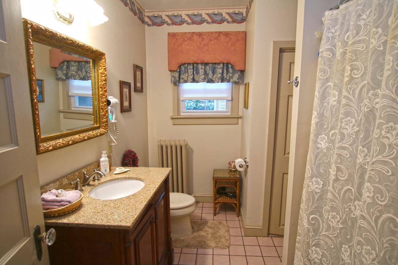 933 Washington Street - Picture 28